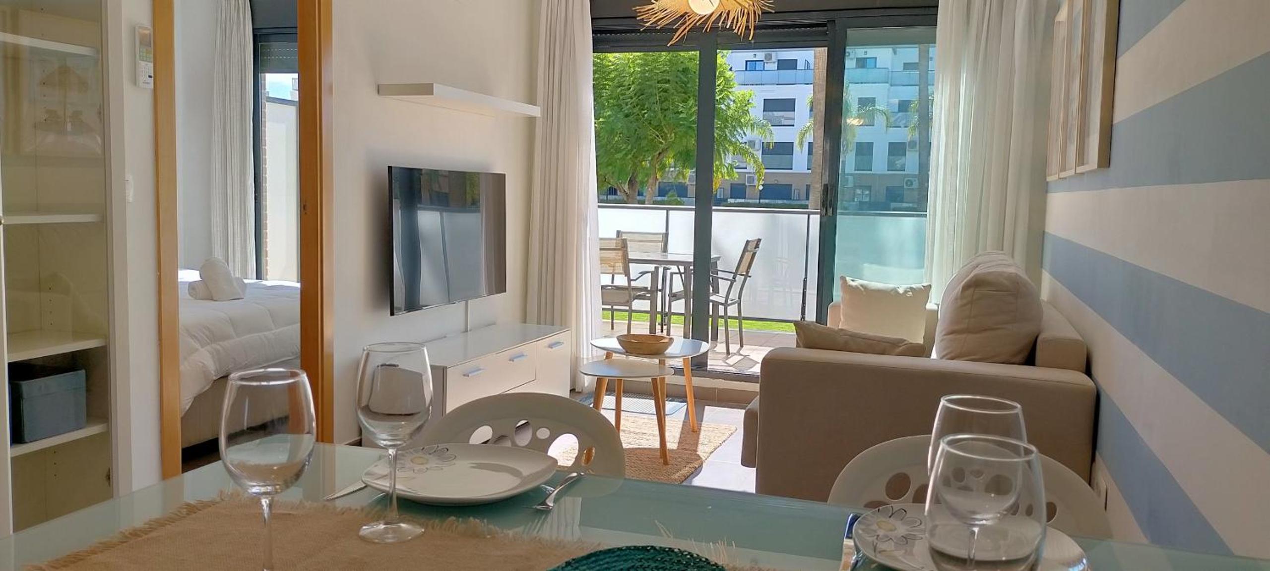 Apartamento con vista a la piscina