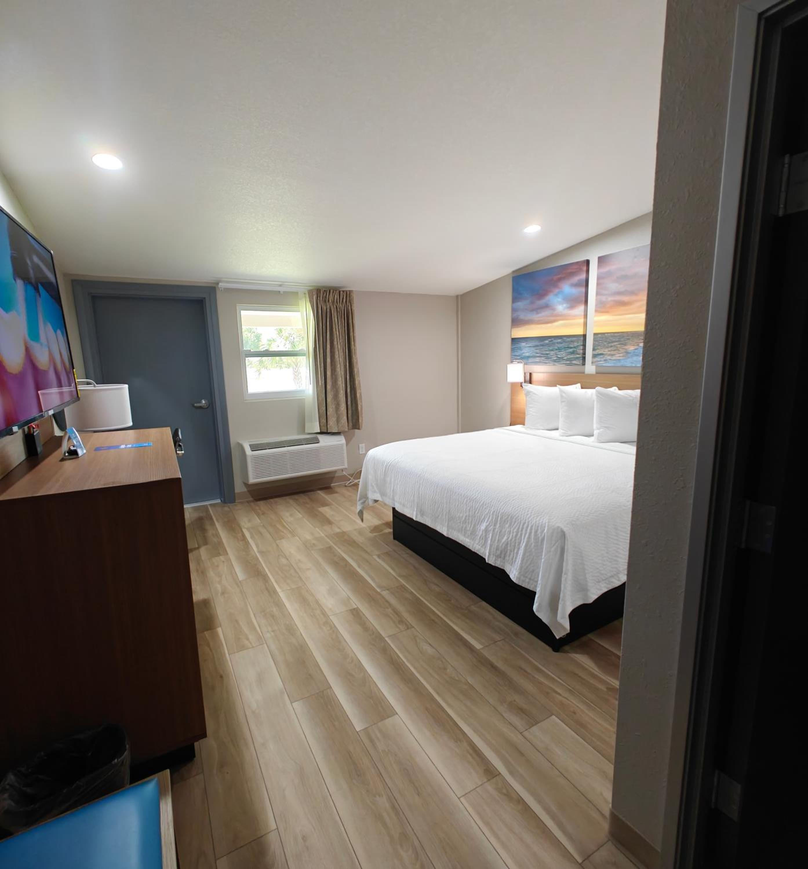 King Room - Mobility Access/Non-Smoking