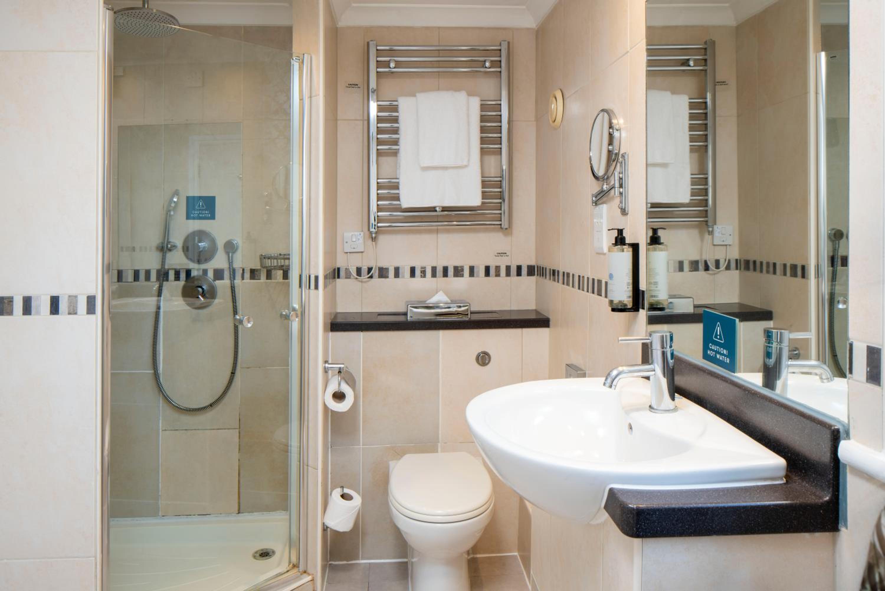 Double Room - Non-Smoking  - Photo 2