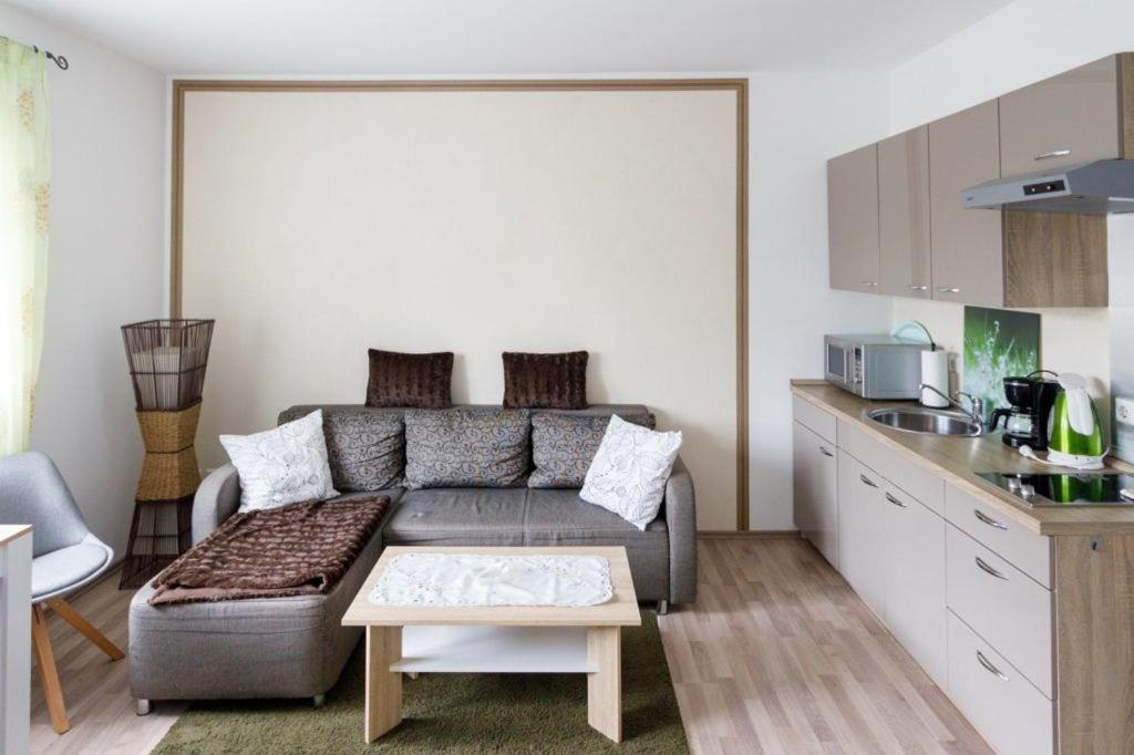 One-Bedroom Apartment with Terrace photo 1