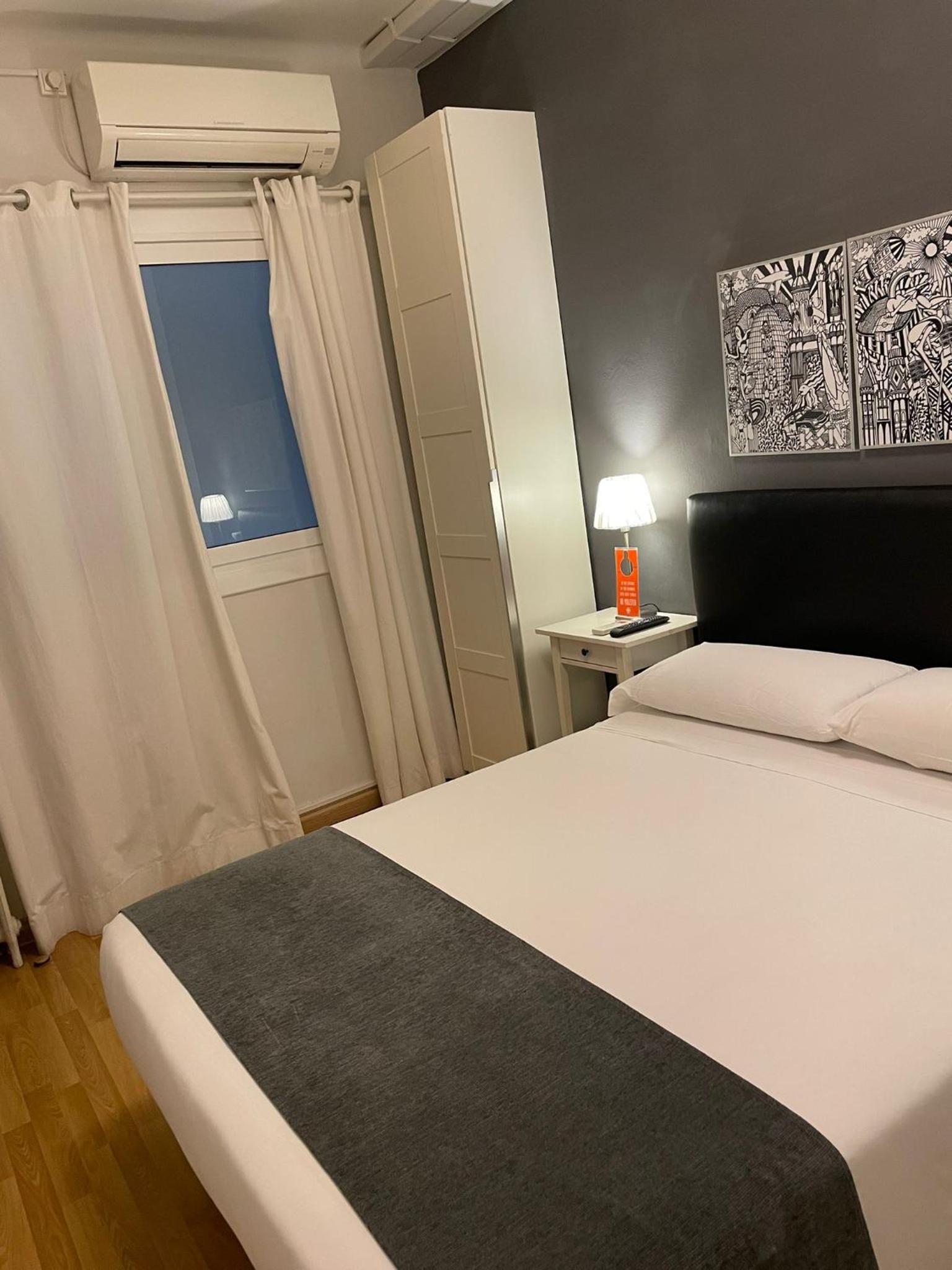 Standard Single Room with Shower photo 2