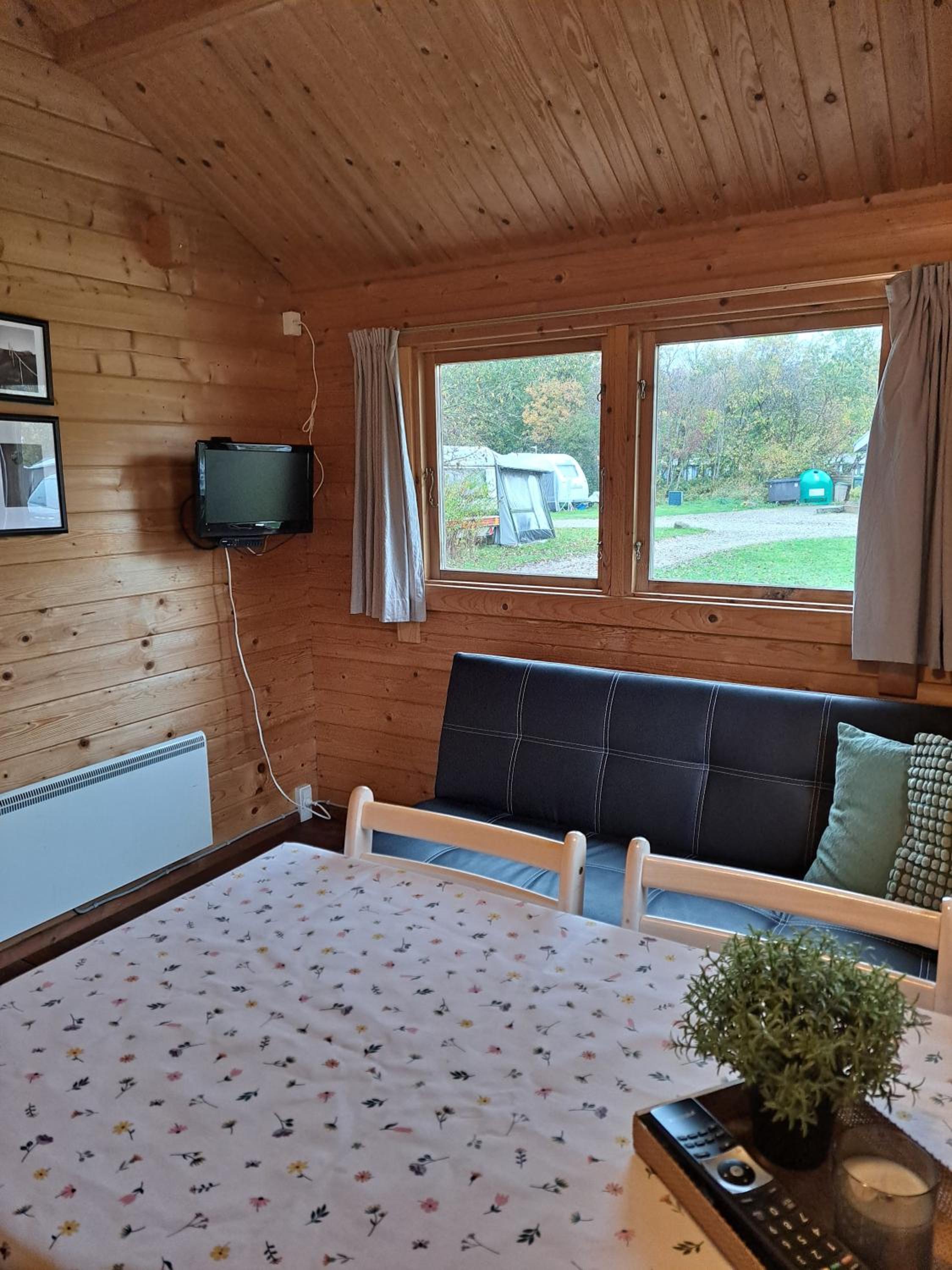 Bungalow photo 1