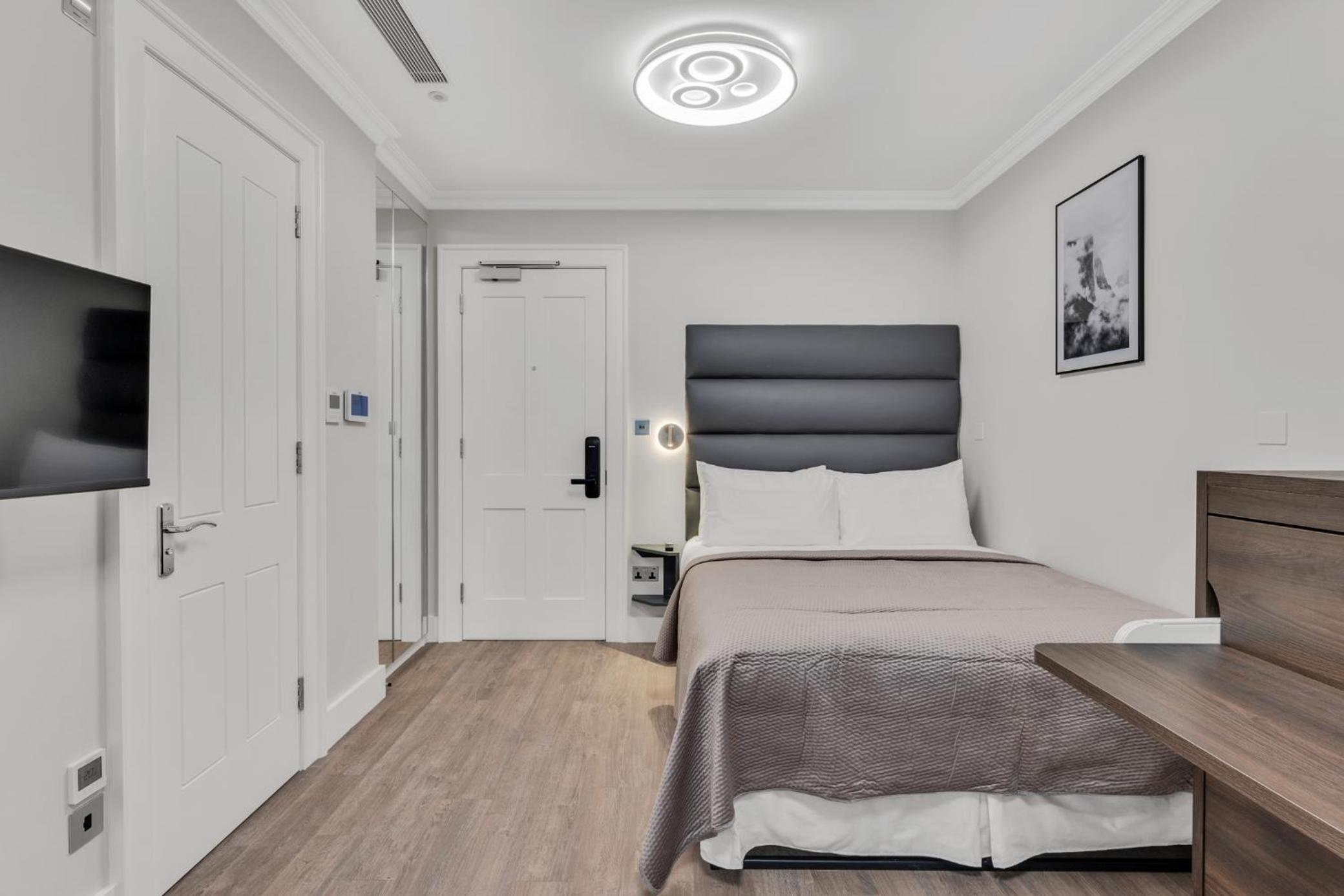 Family Studio with Kids Sofa Bed Lower Ground