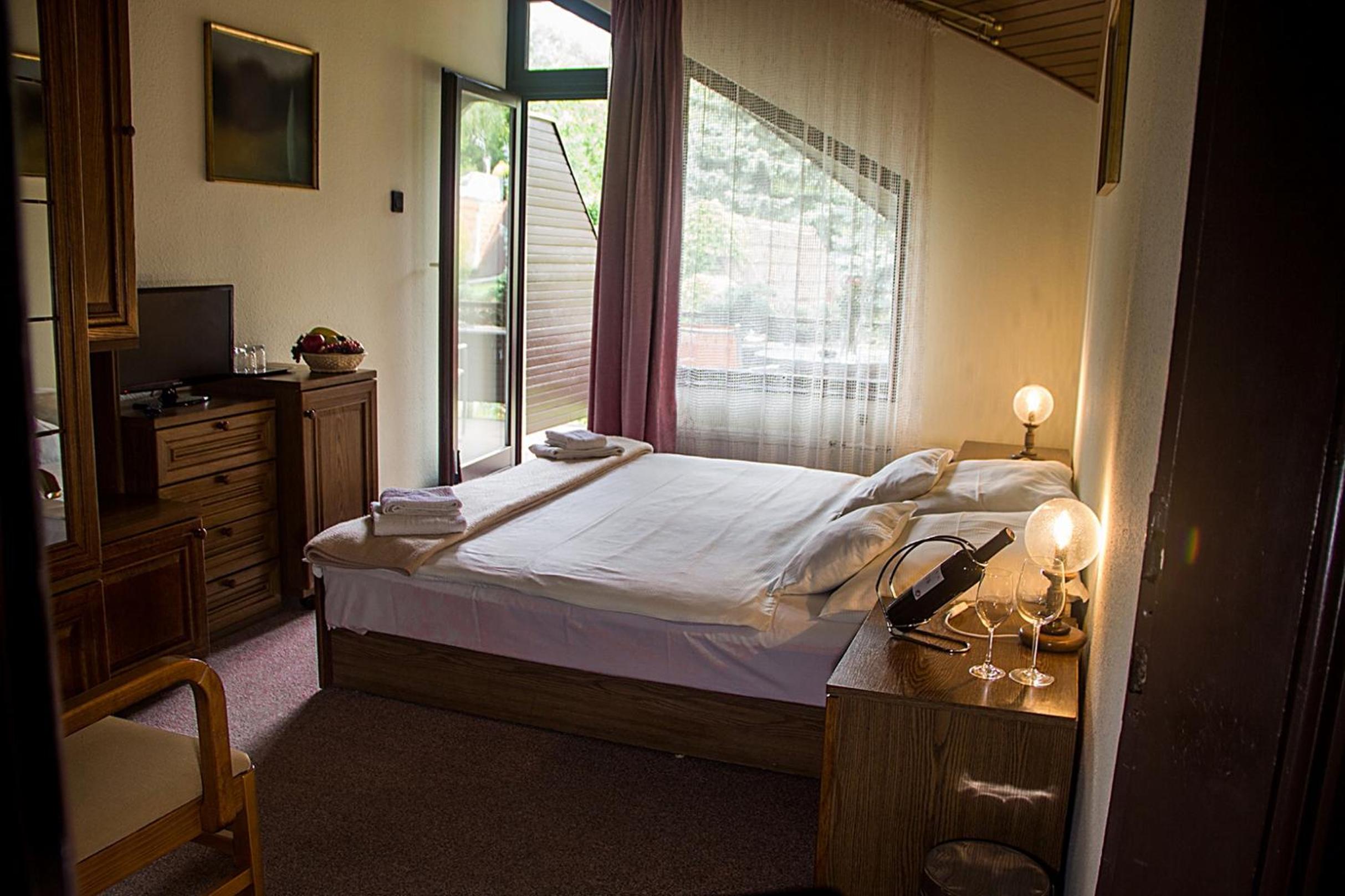 Triple Room - Photo 1
