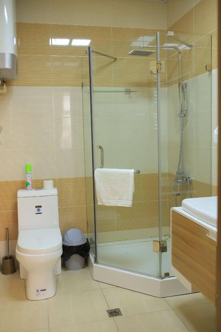 Twin Room with Bath photo 2