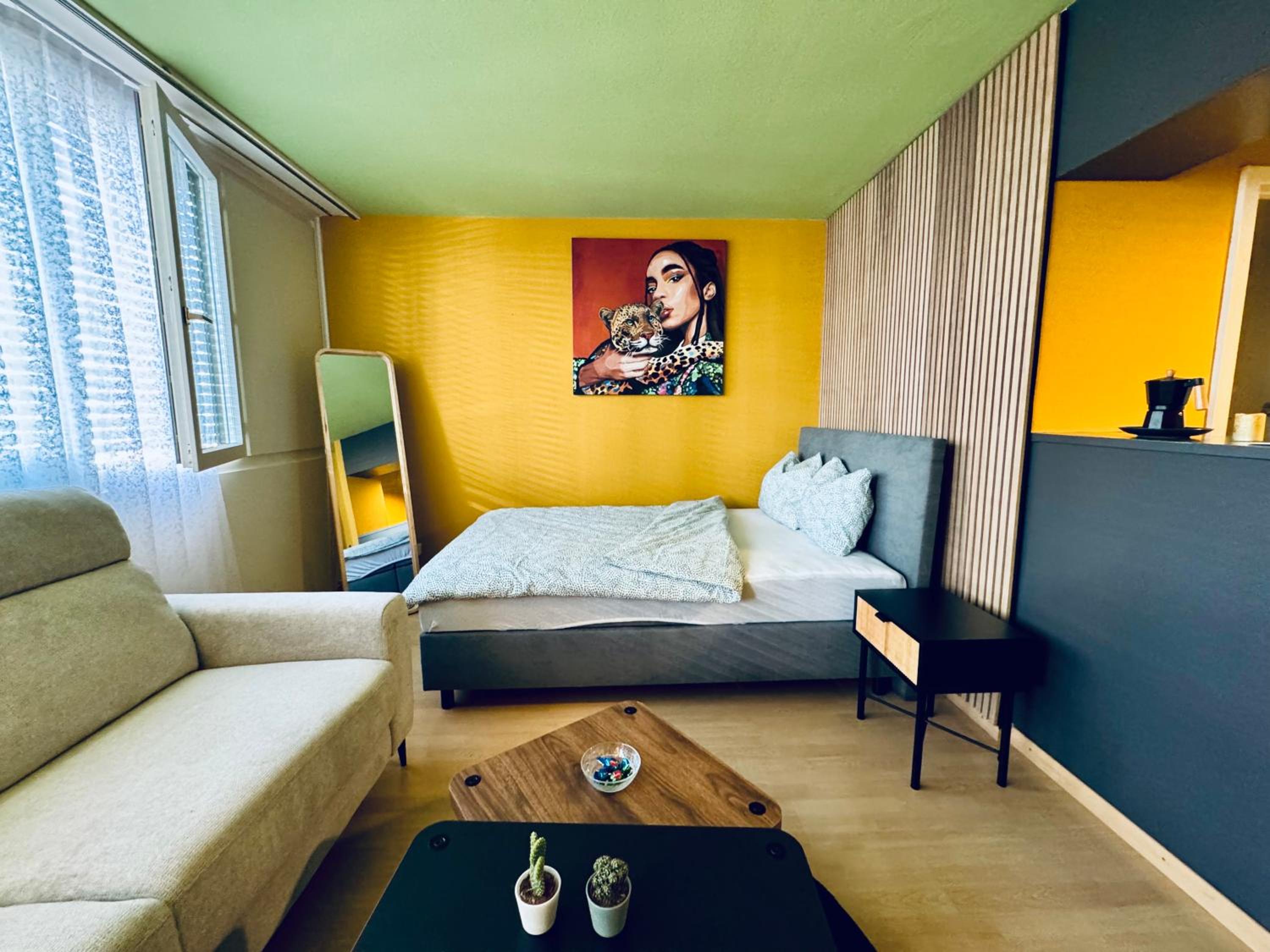 Deluxe King Studio photo 1