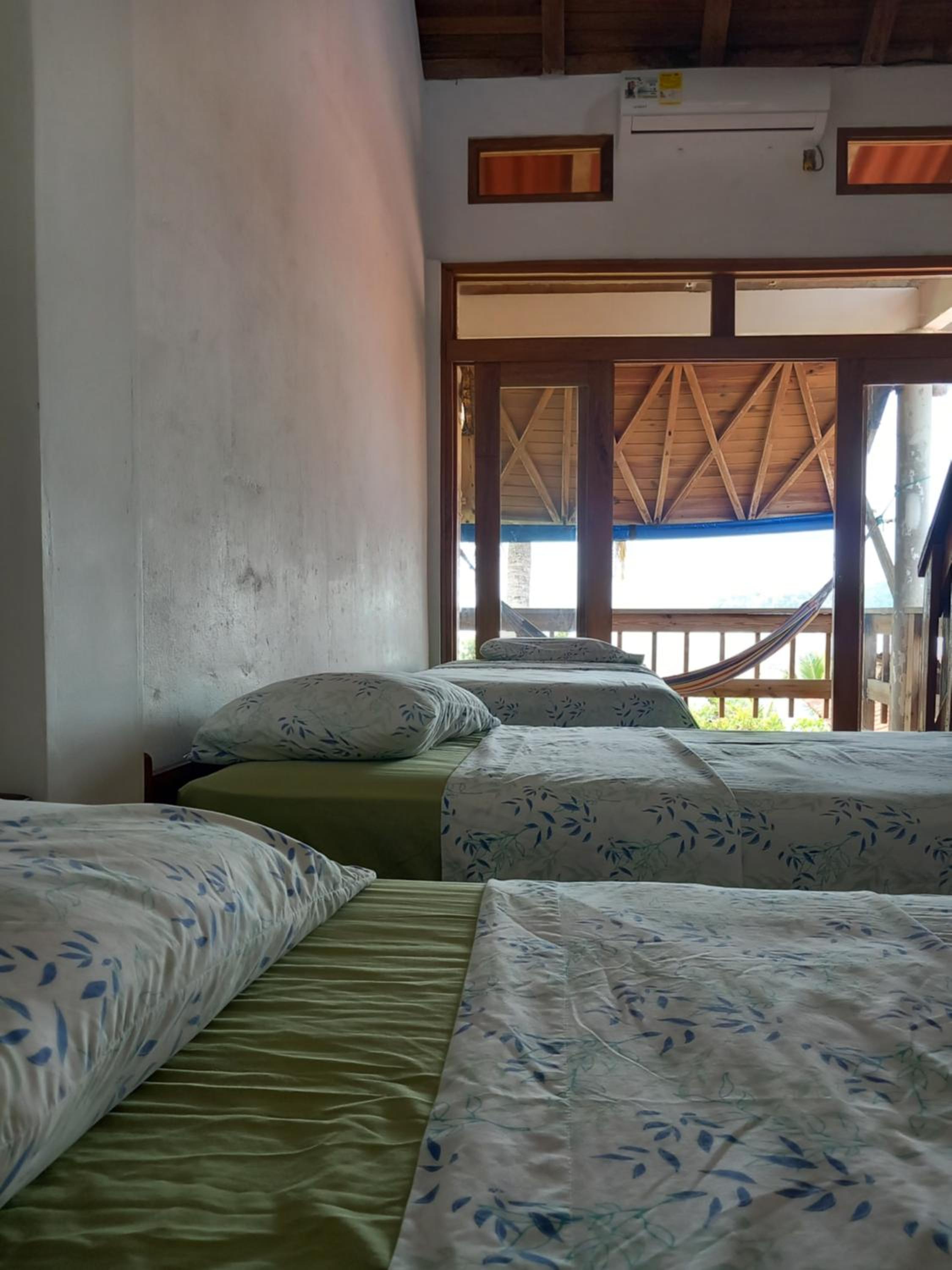Single Bed in 6-Bed Dormitory Room photo 2
