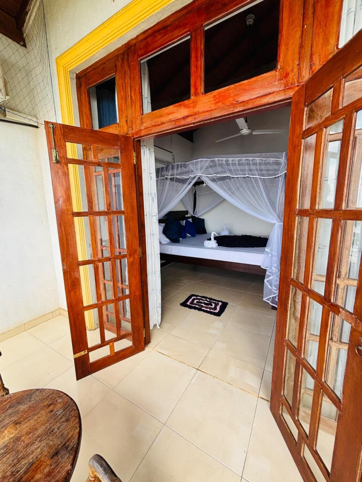 Deluxe Double Room with Balcony and Sea View