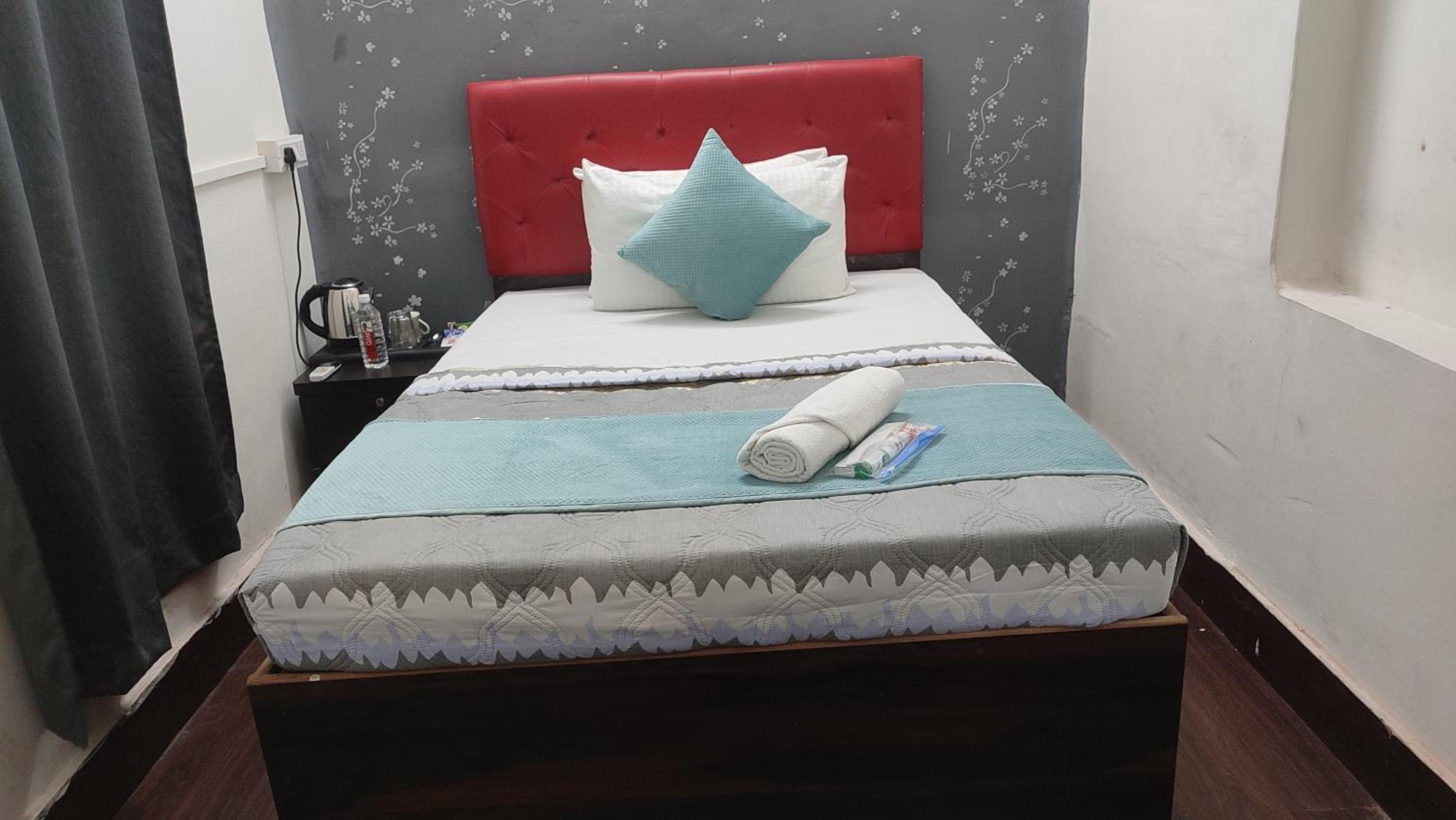 Single Room photo 1