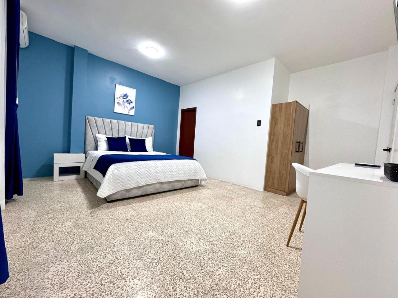 One-Bedroom Apartment with Balcony and City View photo 2