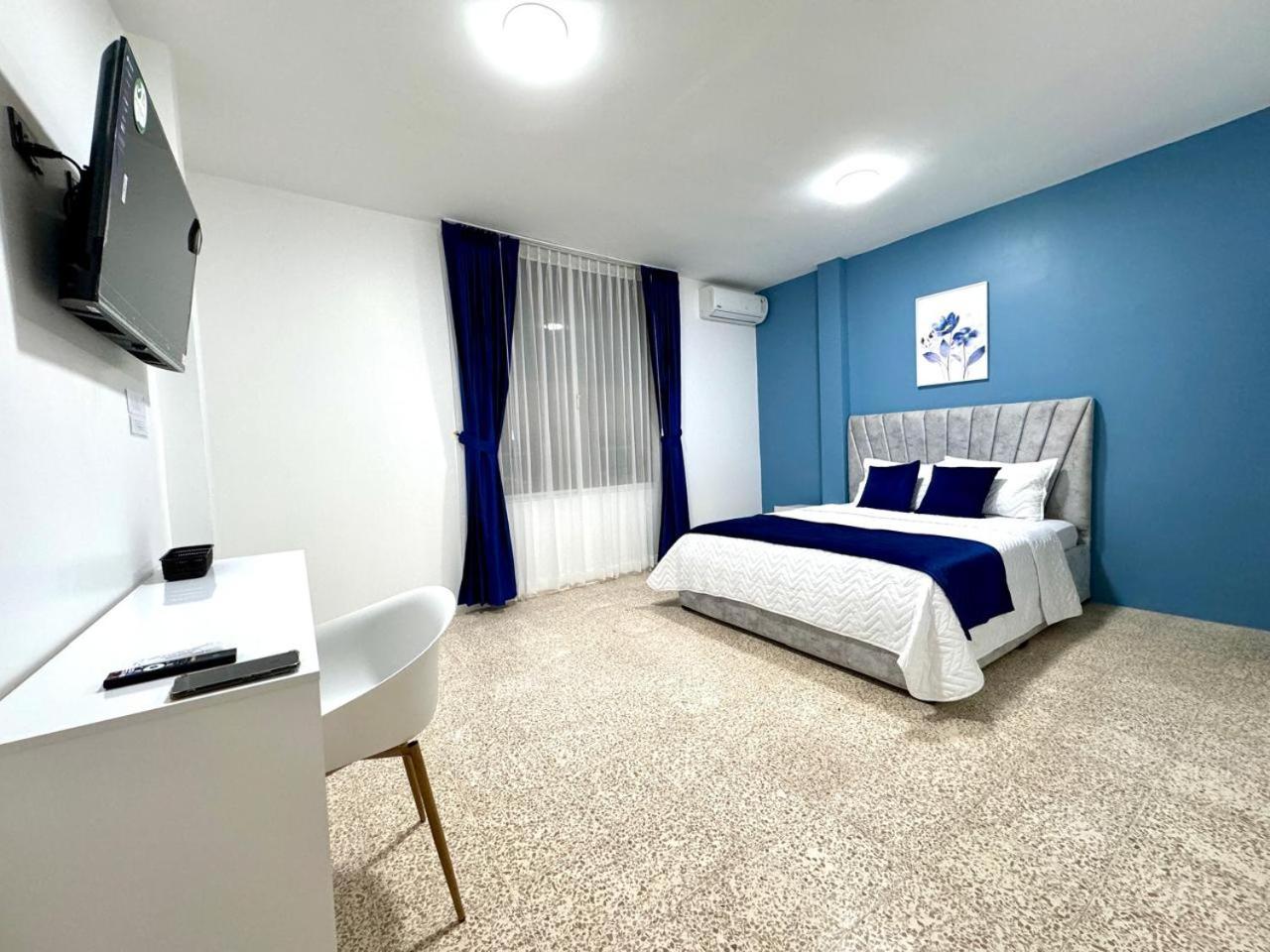 One-Bedroom Apartment with Balcony and City View photo 3