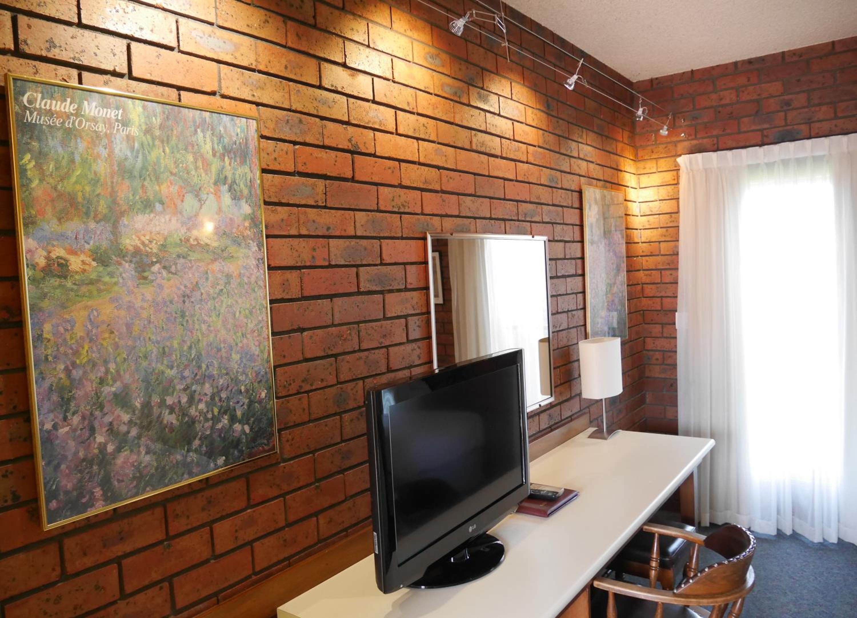 Standard Twin Room - Photo 10