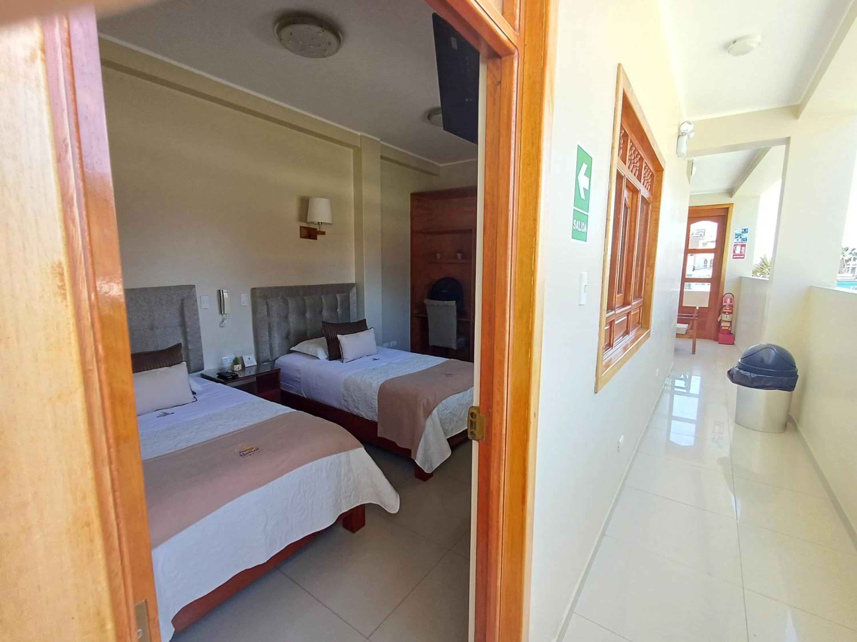 Standard Twin Room photo 3