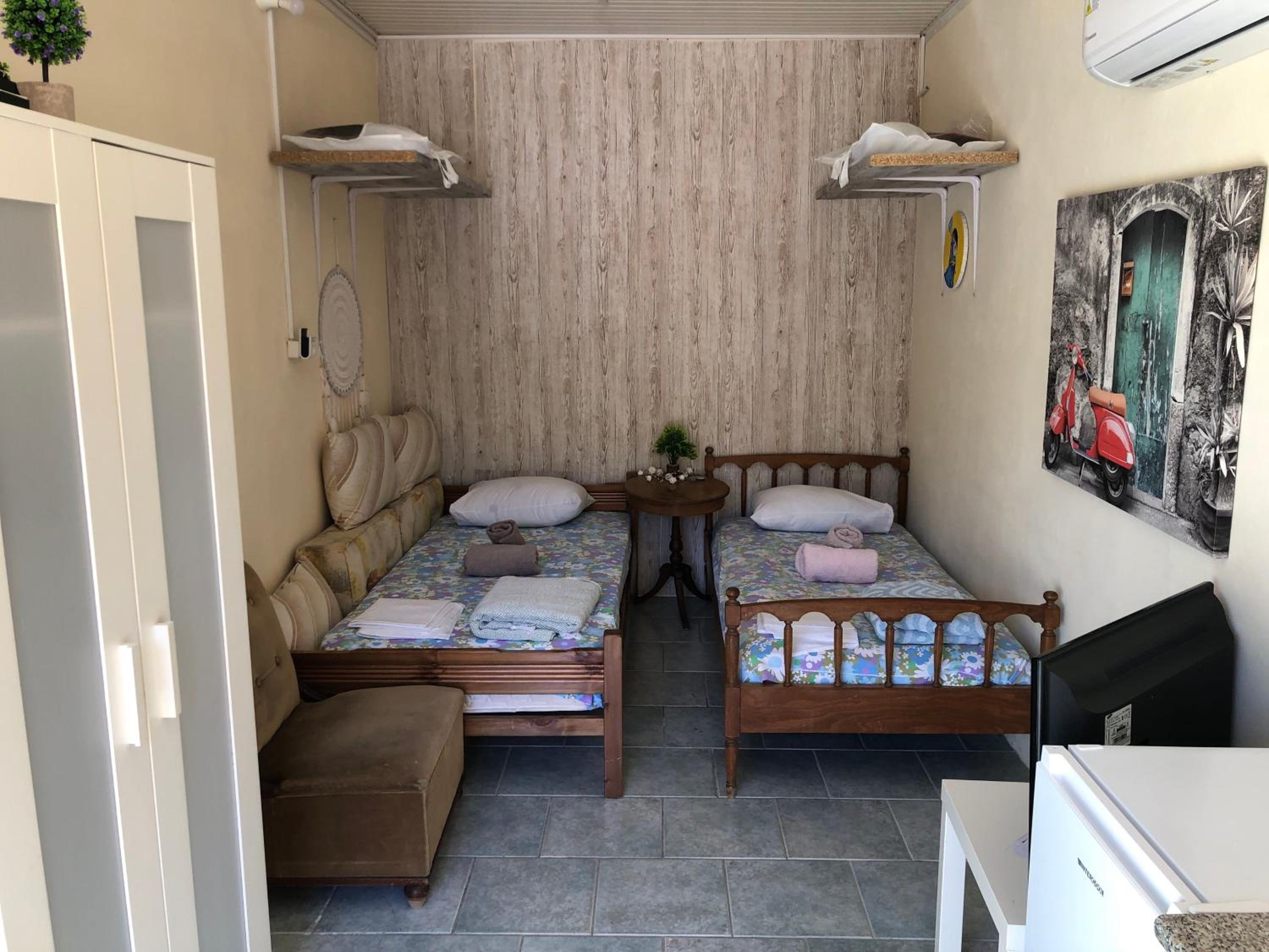 Twin Room with Private External Bathroom photo 1