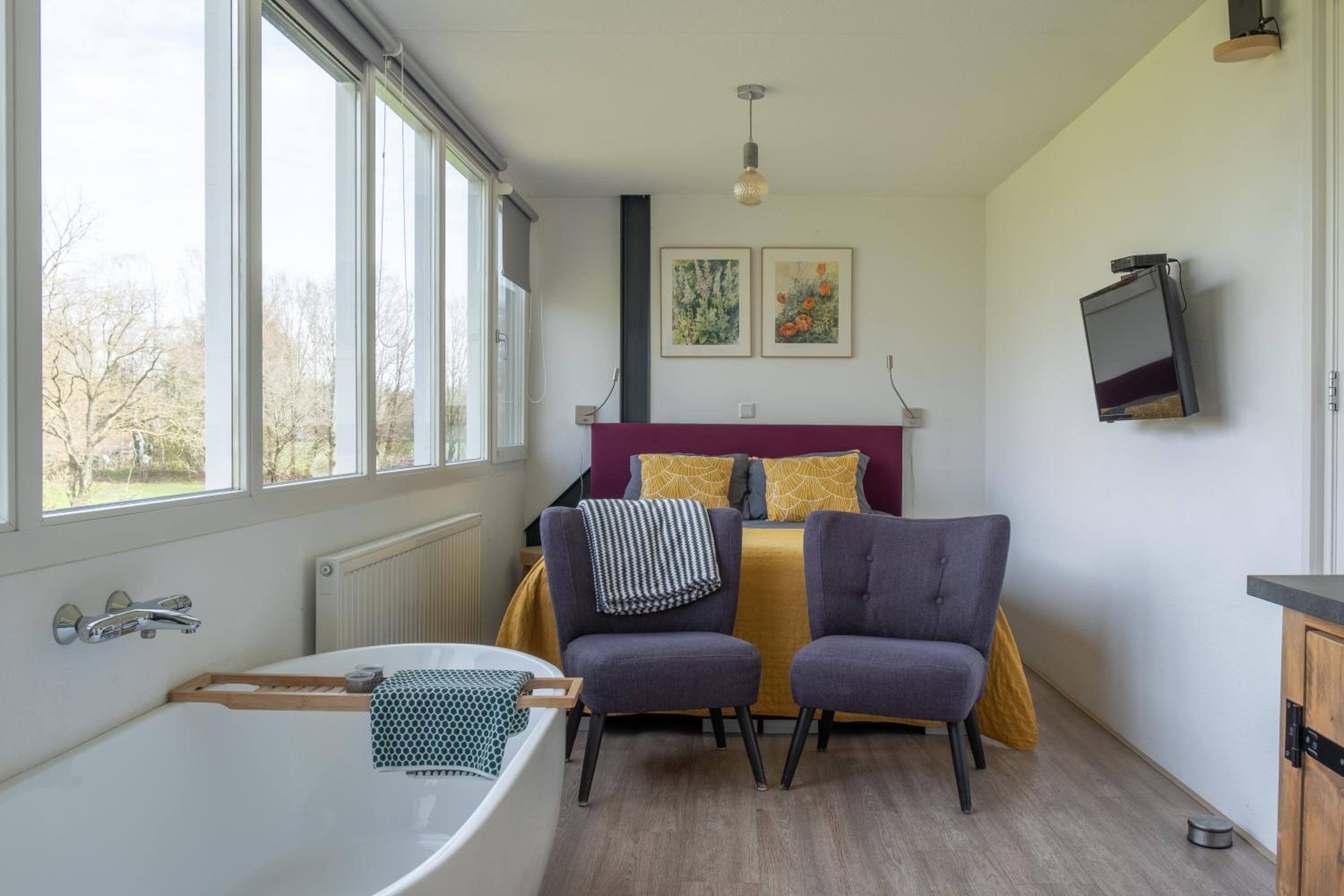 Deluxe Double Room with Bath