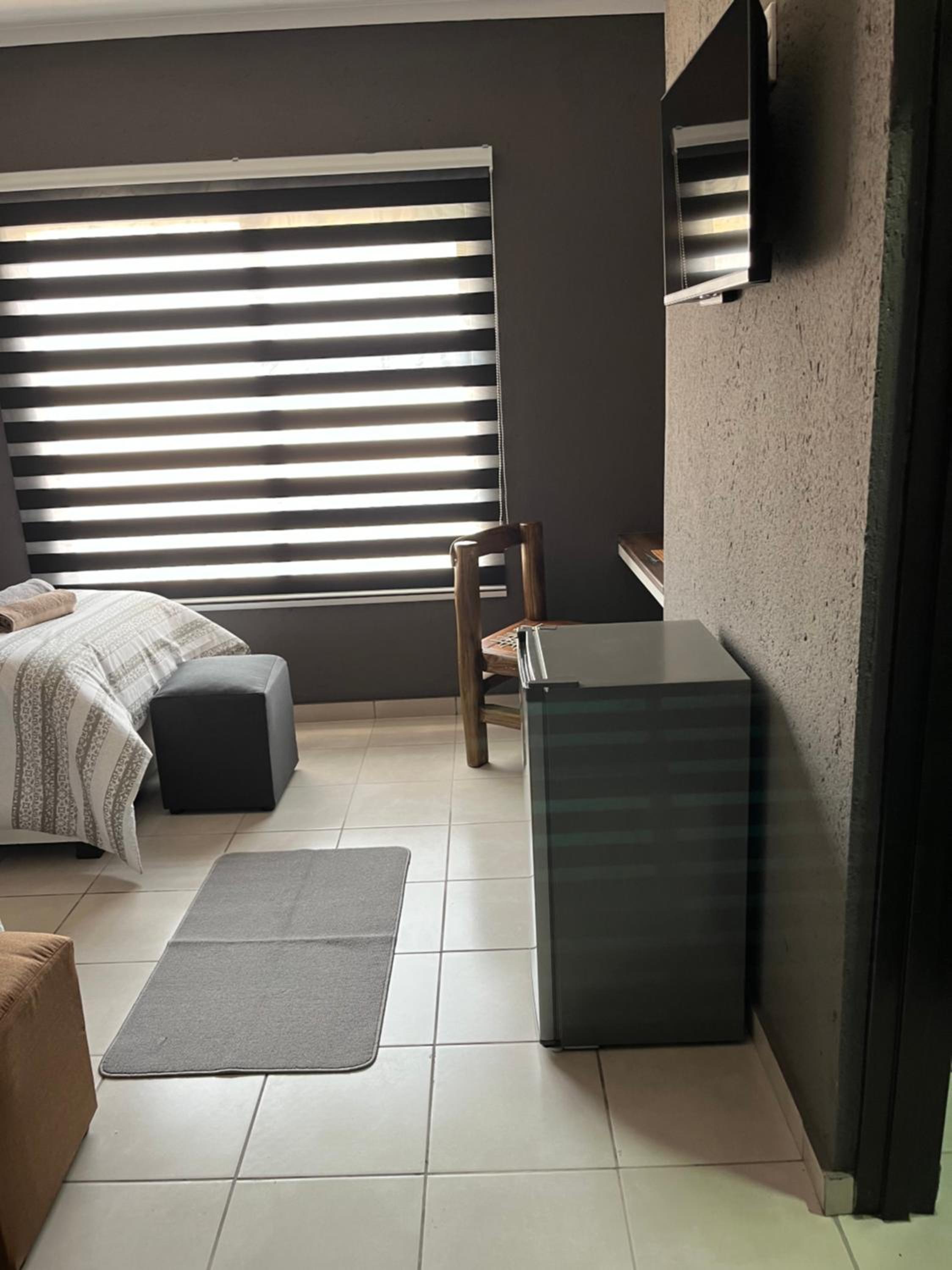 Economy Double Or Twin Room photo 3