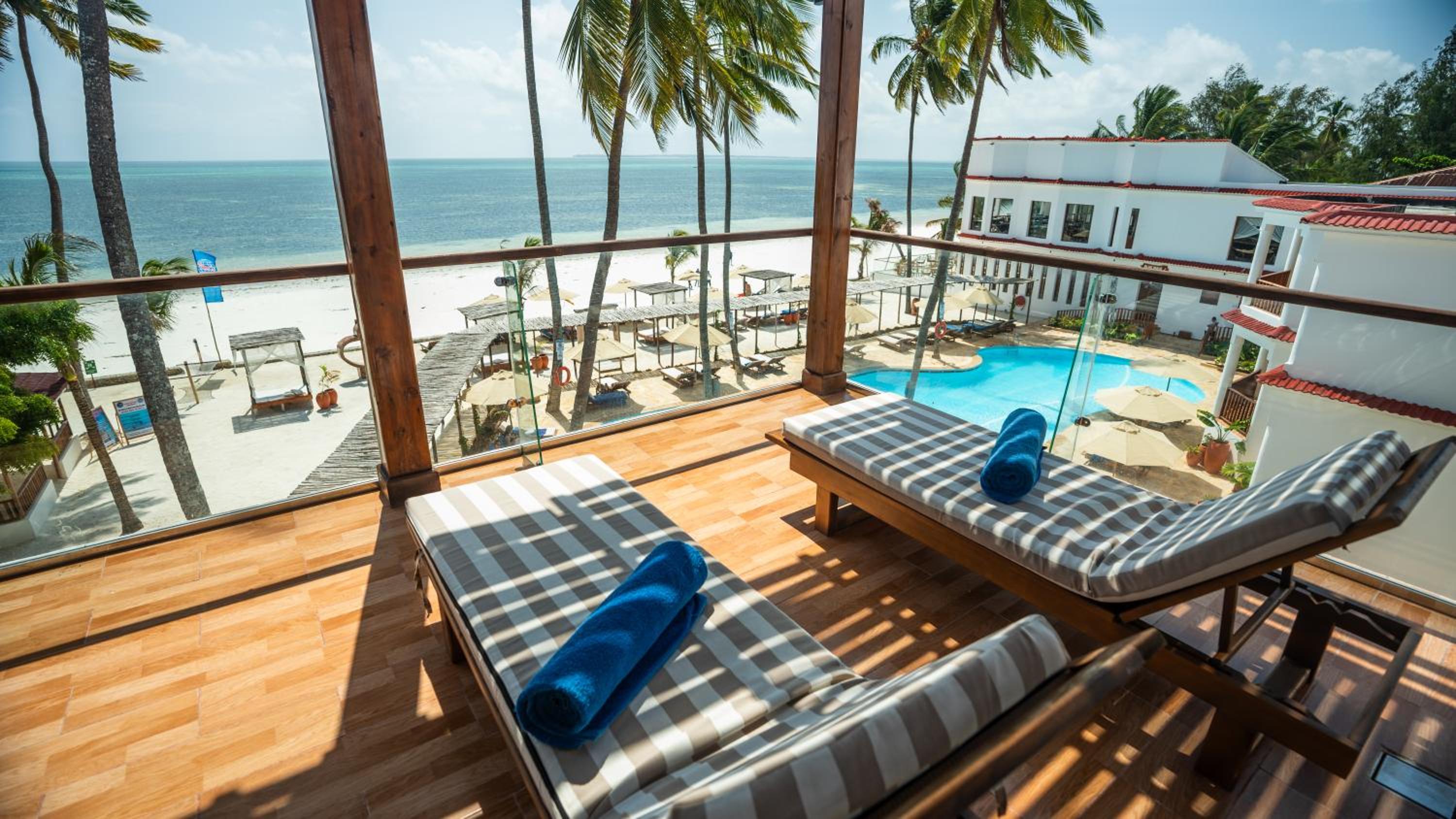 Penthouse Ocean Suite - Photo 4