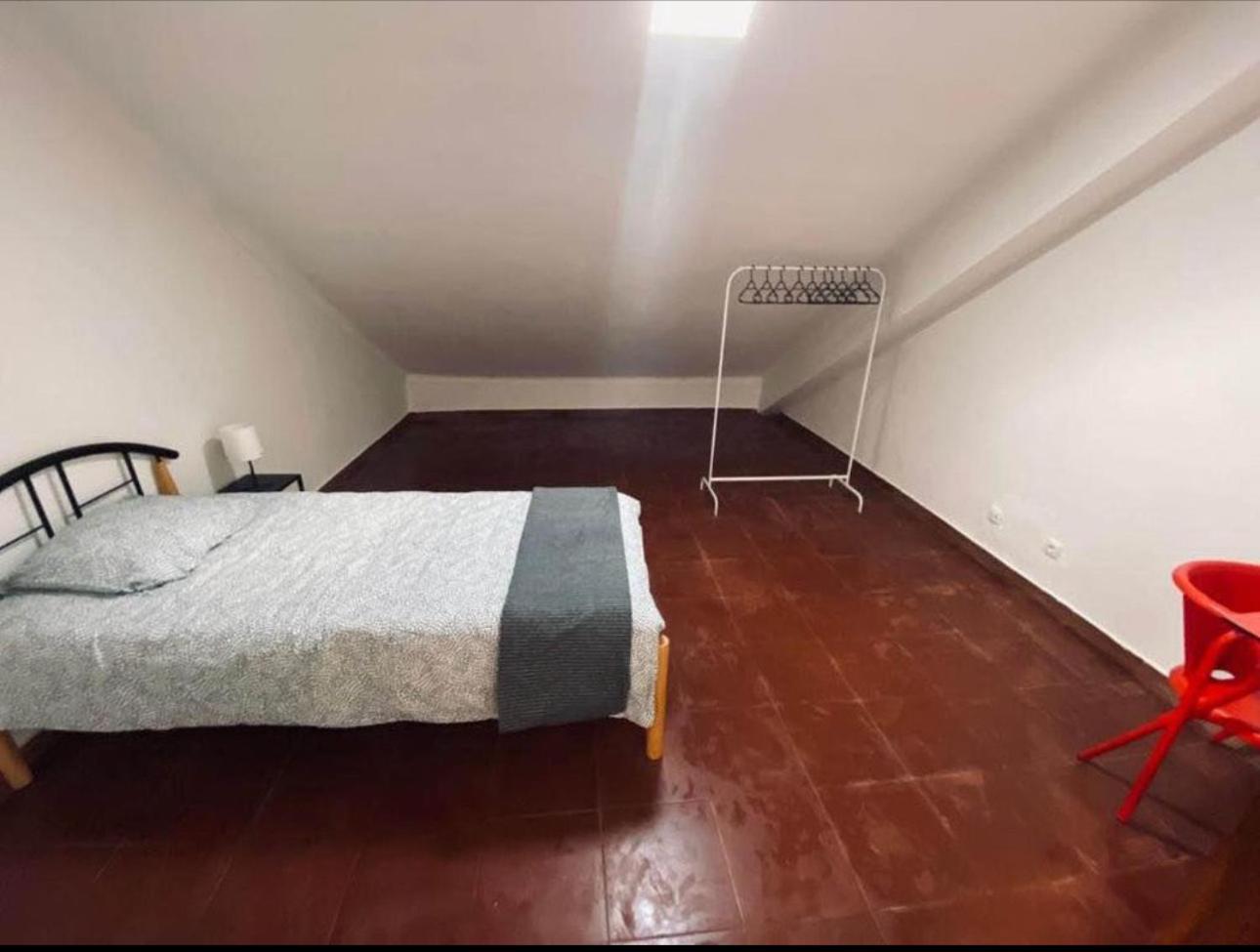 Single Bed In Mixed Dormitory Room photo 2