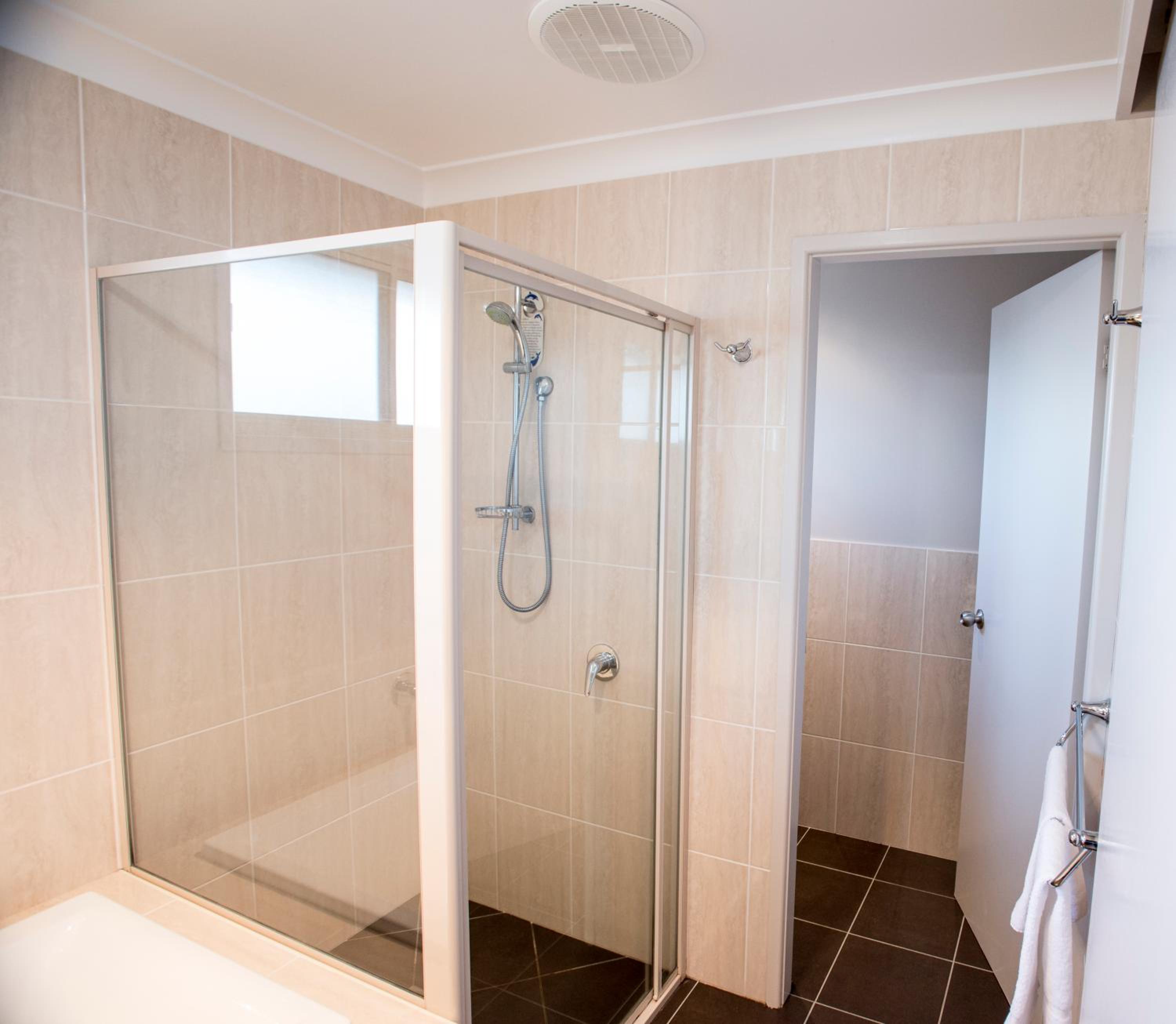 Executive Twin Room - Photo 6