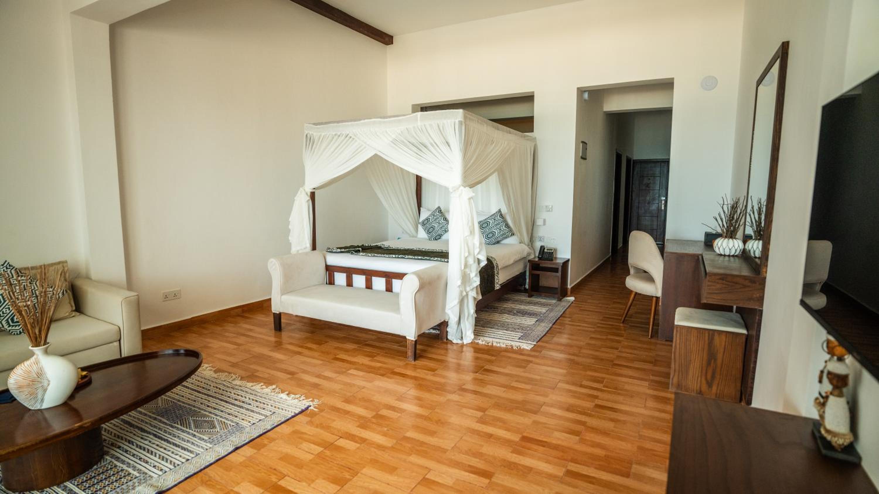 Deluxe Ocean Suite - Photo 1
