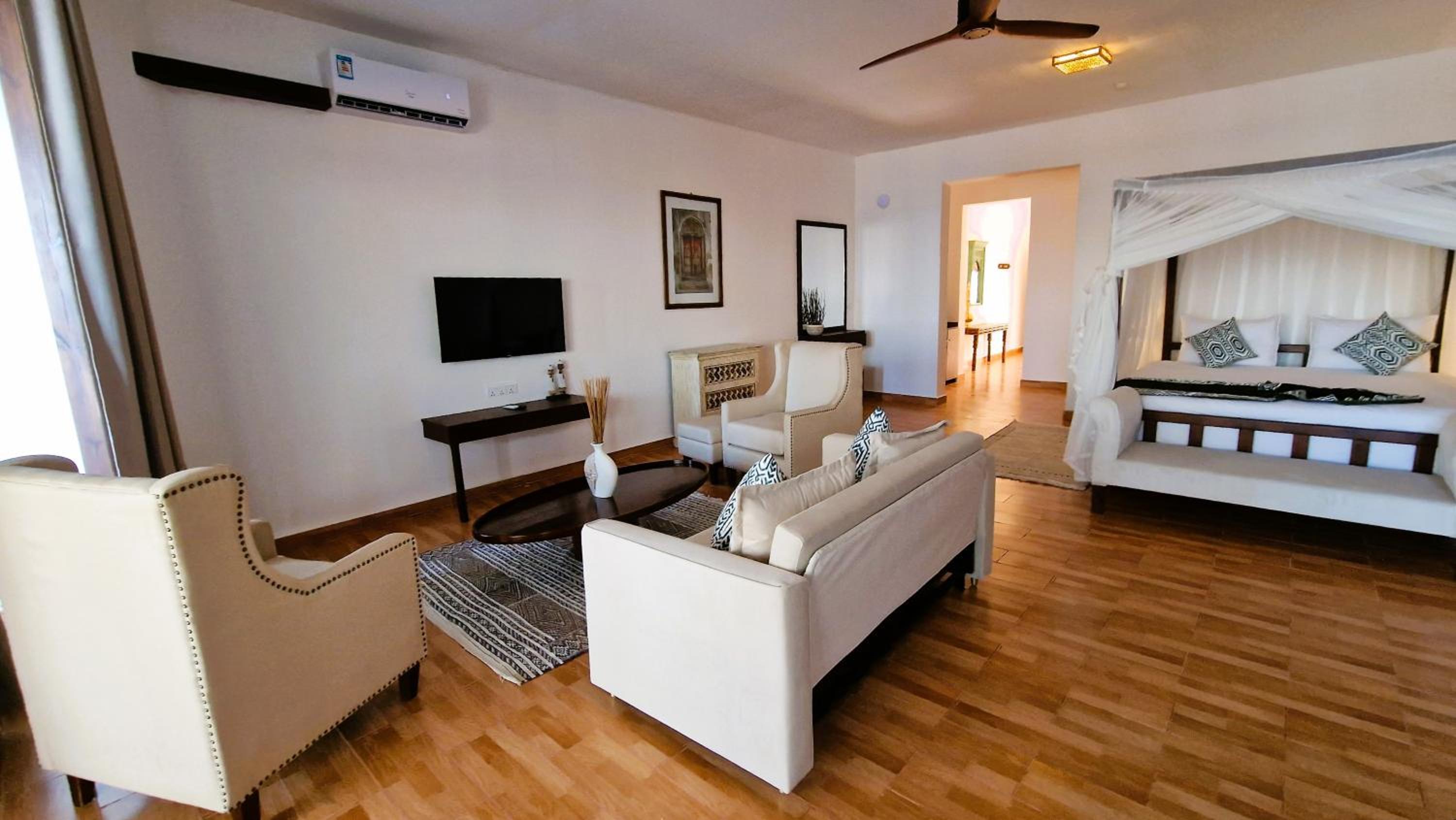Premium Ocean Suite - Photo 1
