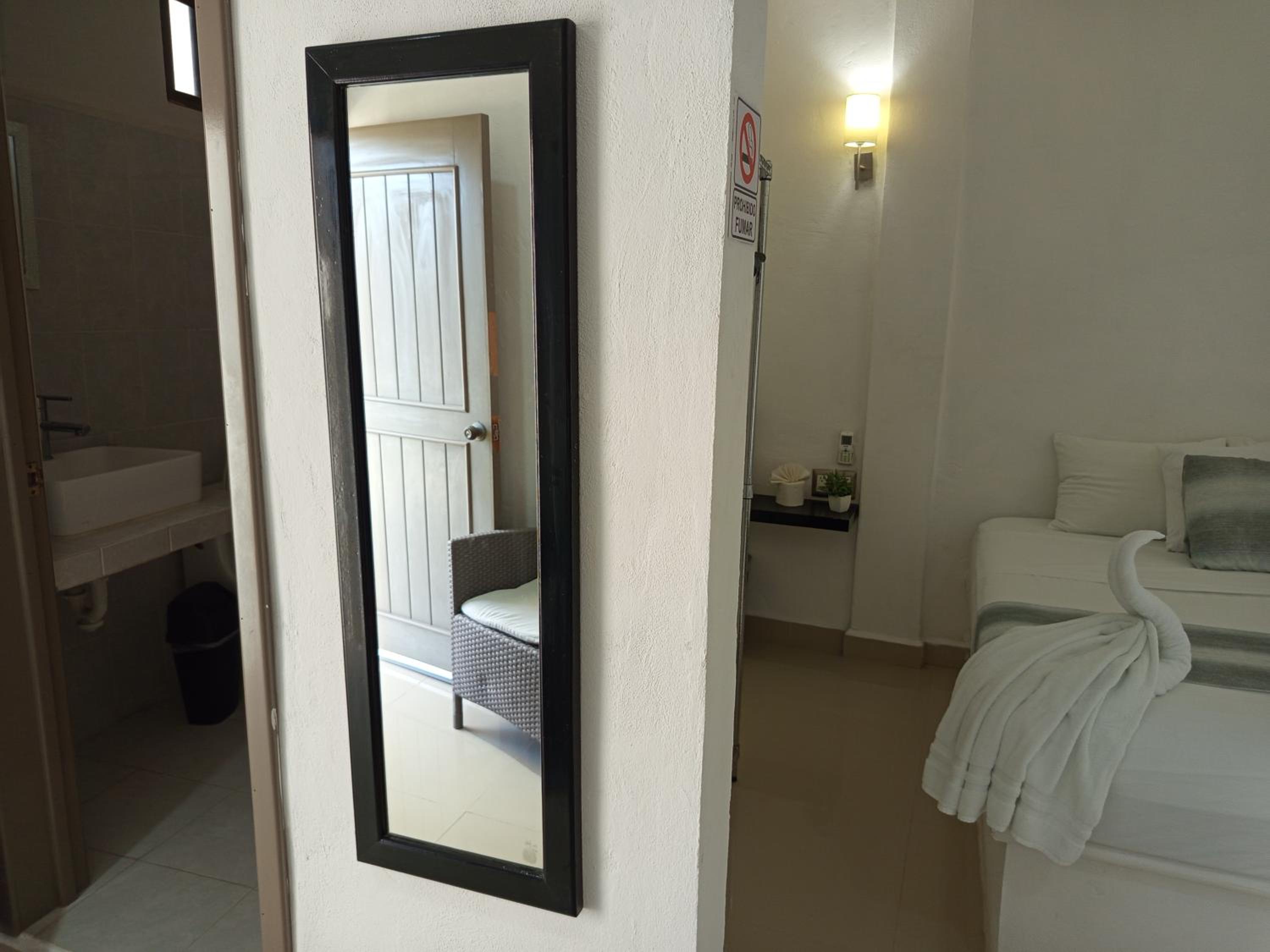 One-Bedroom Apartment - Photo 49