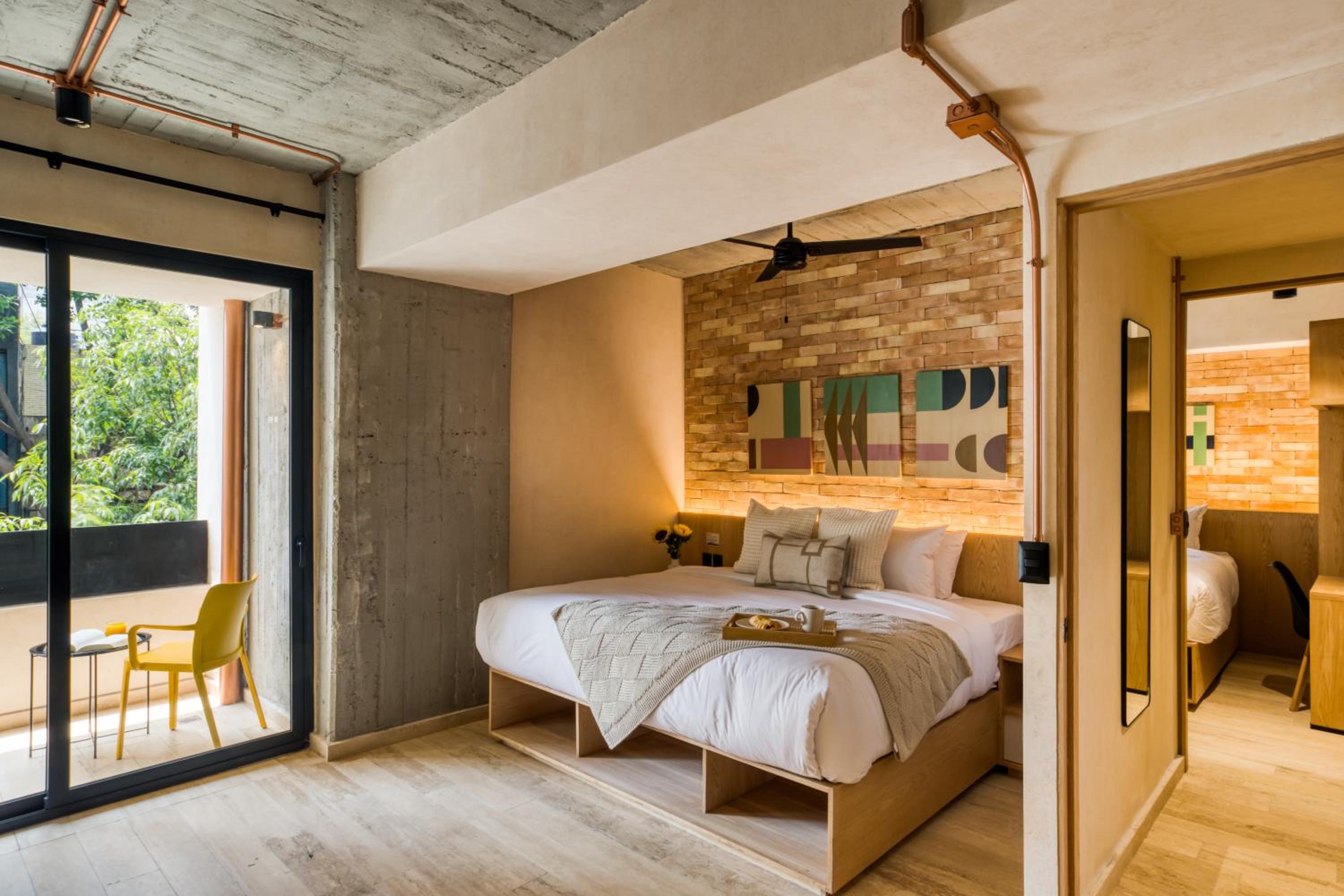 Three-Bedroom Deluxe Apartment