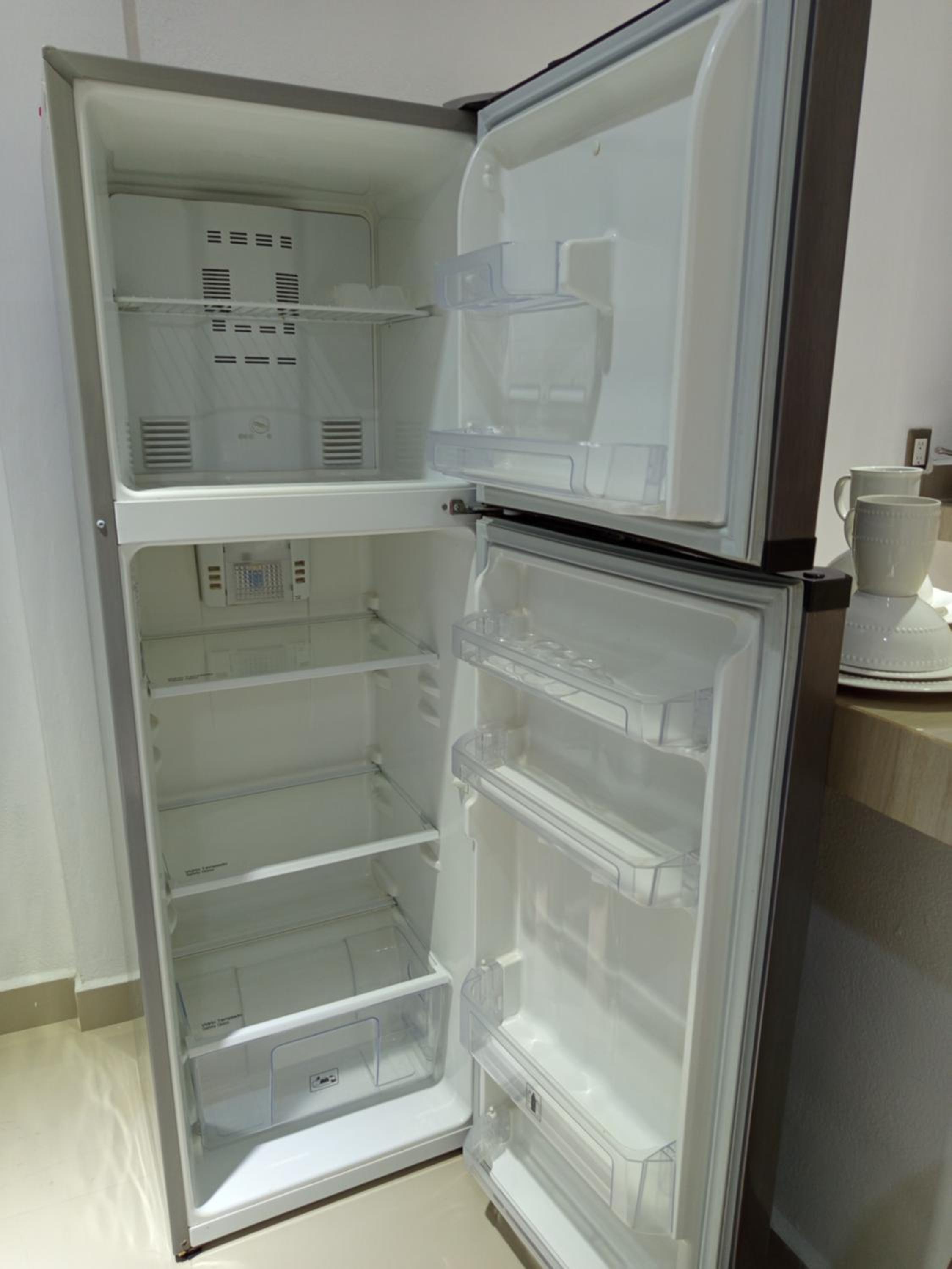 One-Bedroom Apartment - Photo 6