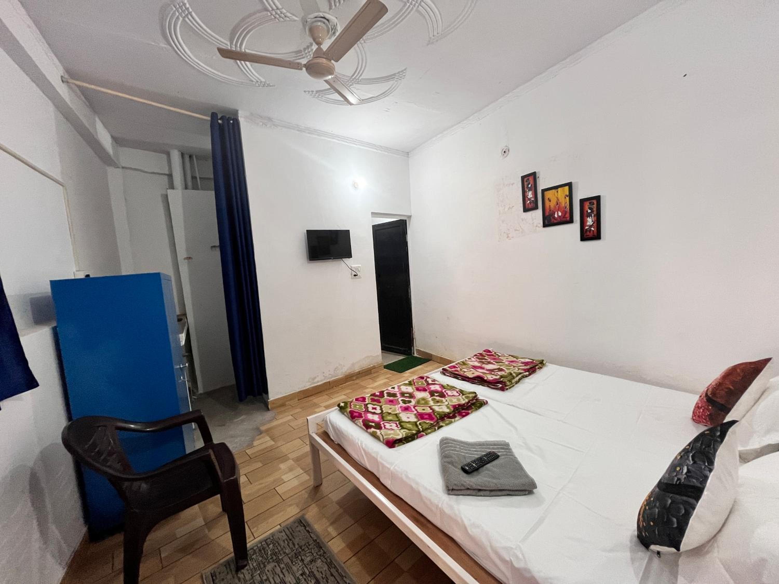 Economy Double Room - Photo 1