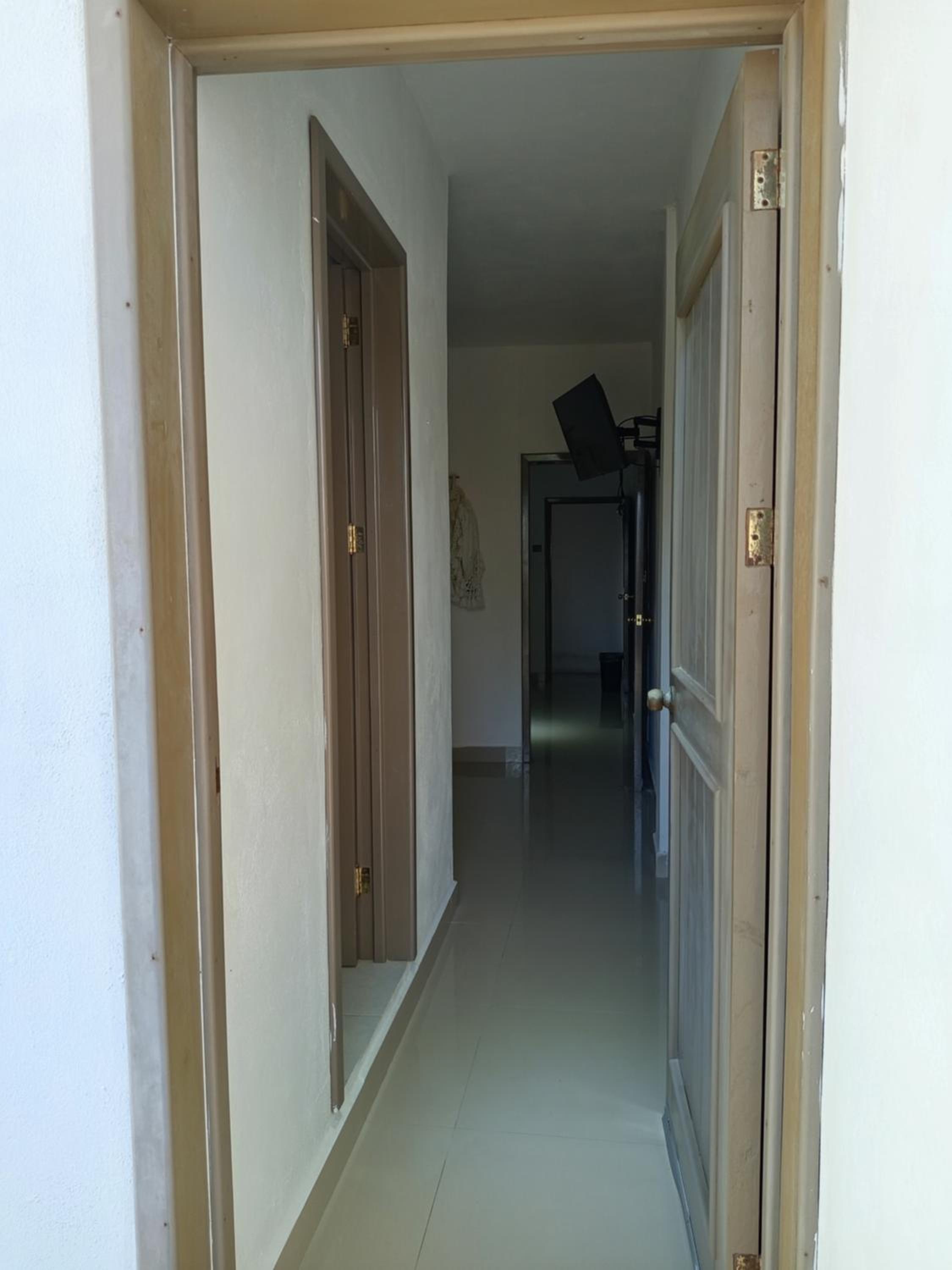 One-Bedroom Apartment - Photo 8