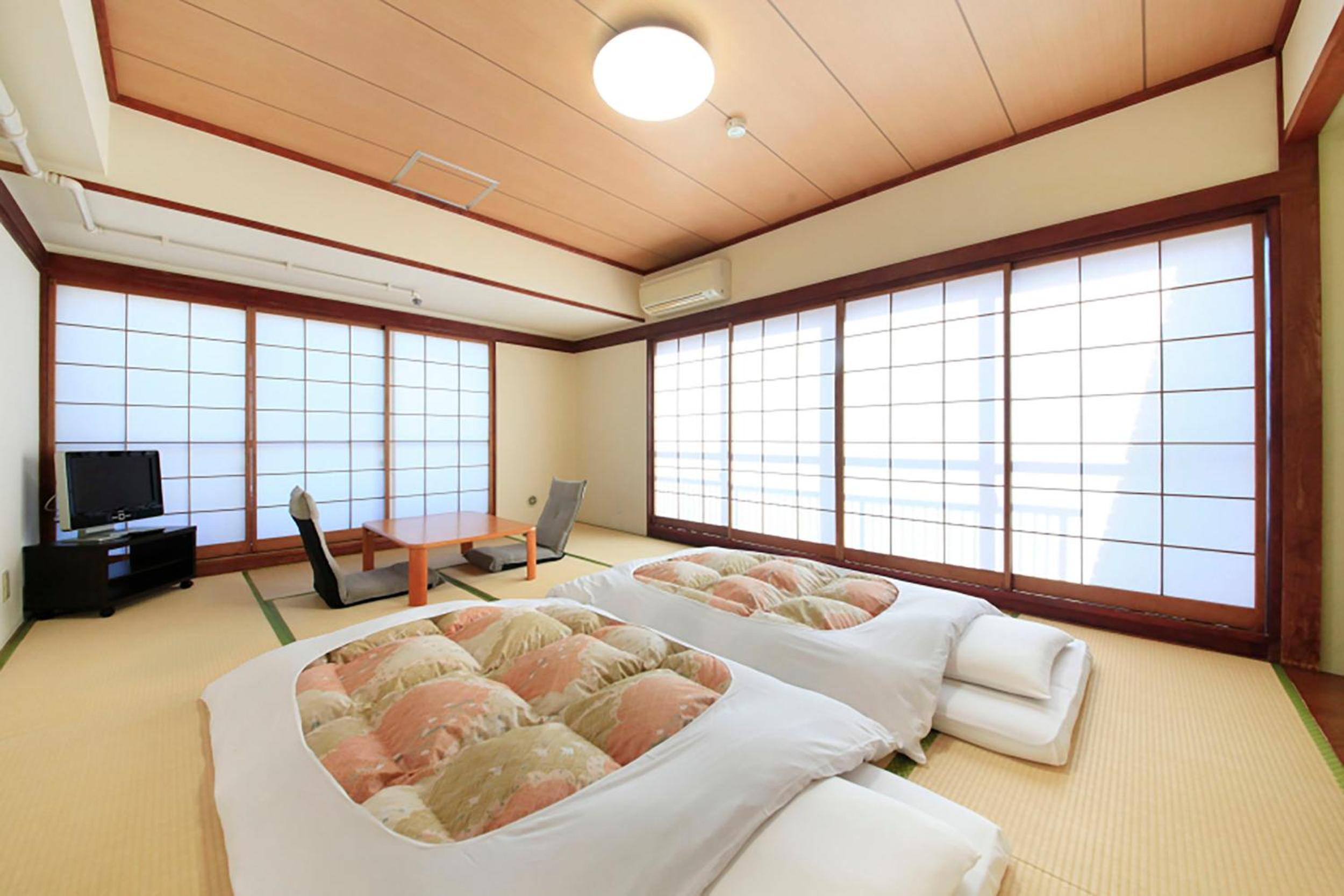 Suite (6 Adults) photo 2