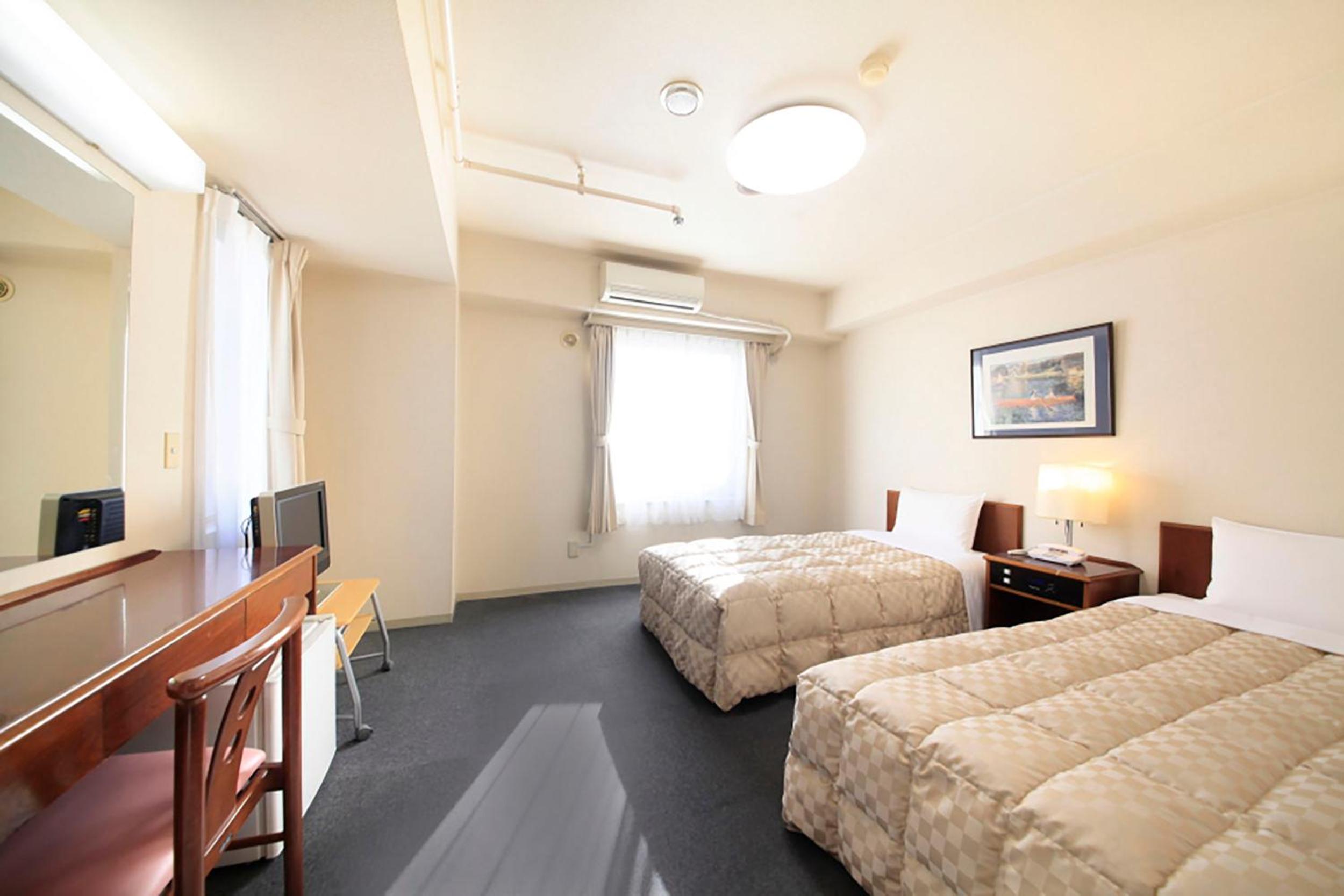Twin Room - Smoking photo 1