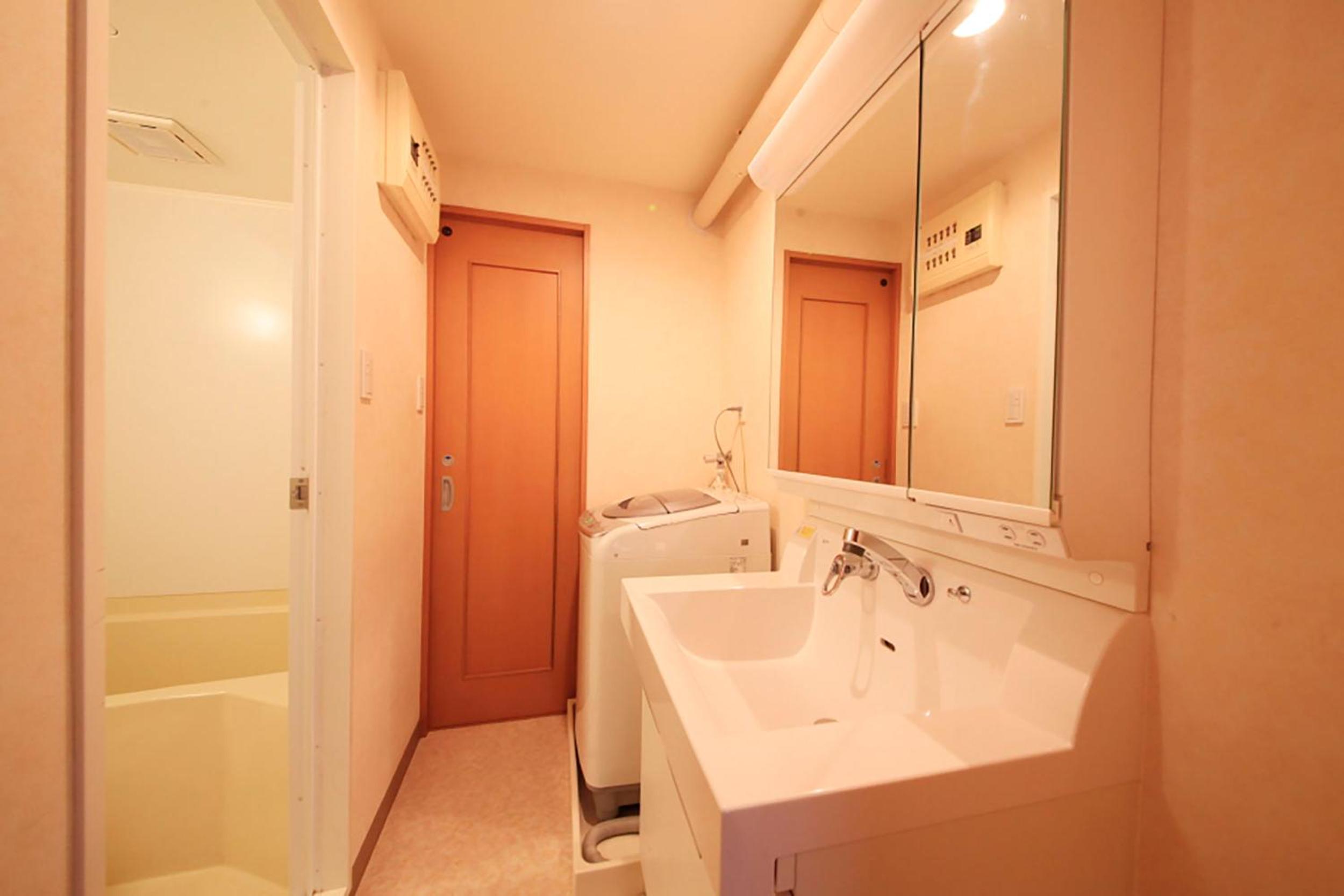 Suite (3 Adults) photo 2