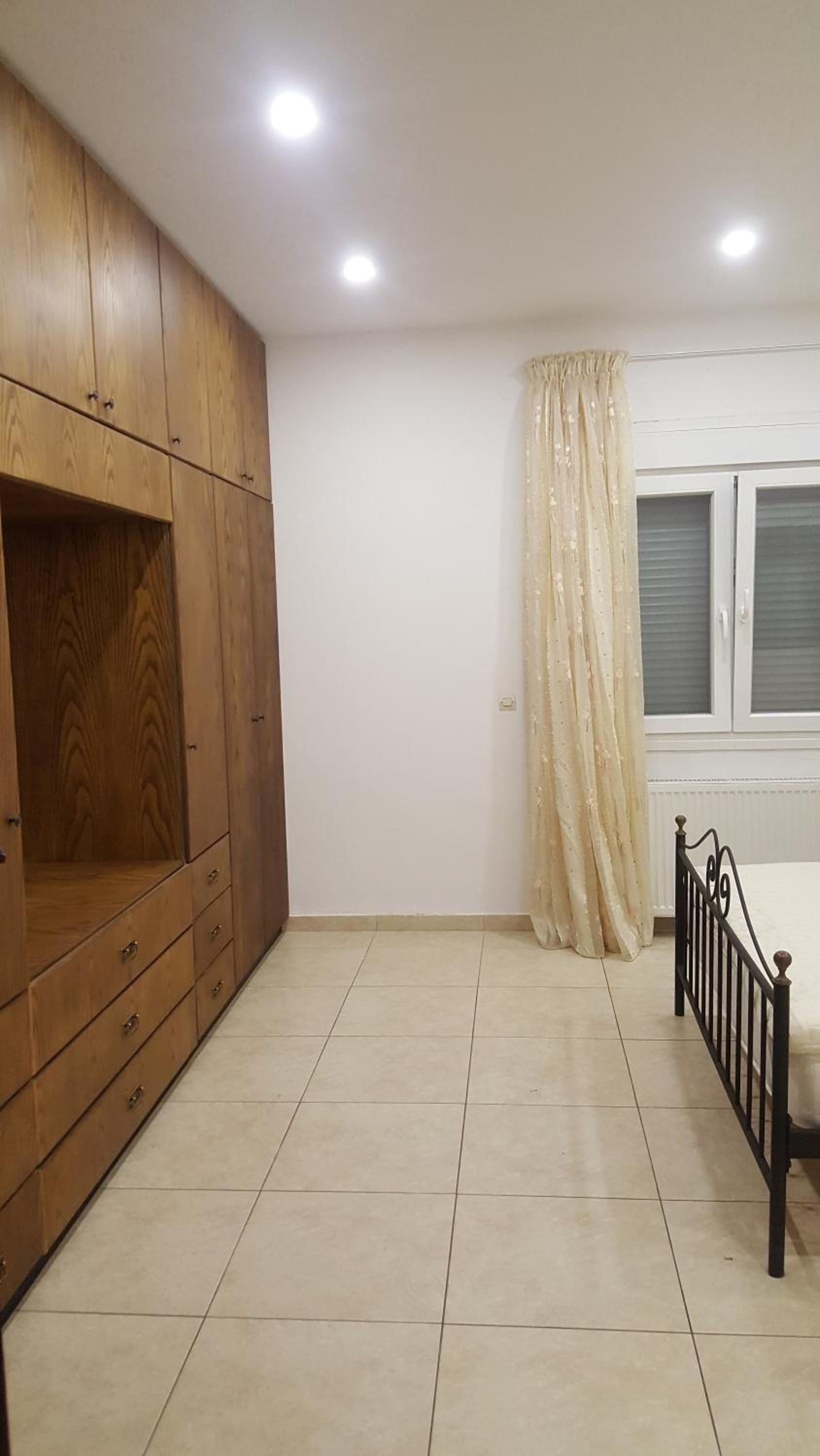 One-Bedroom Apartment with View photo 1