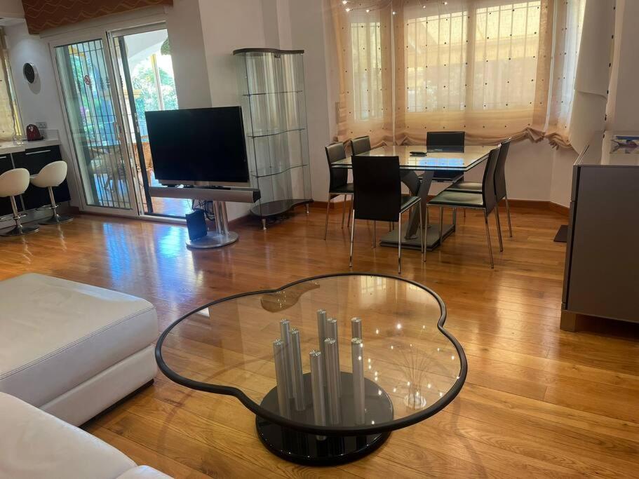 Villa de Tres Habitaciones