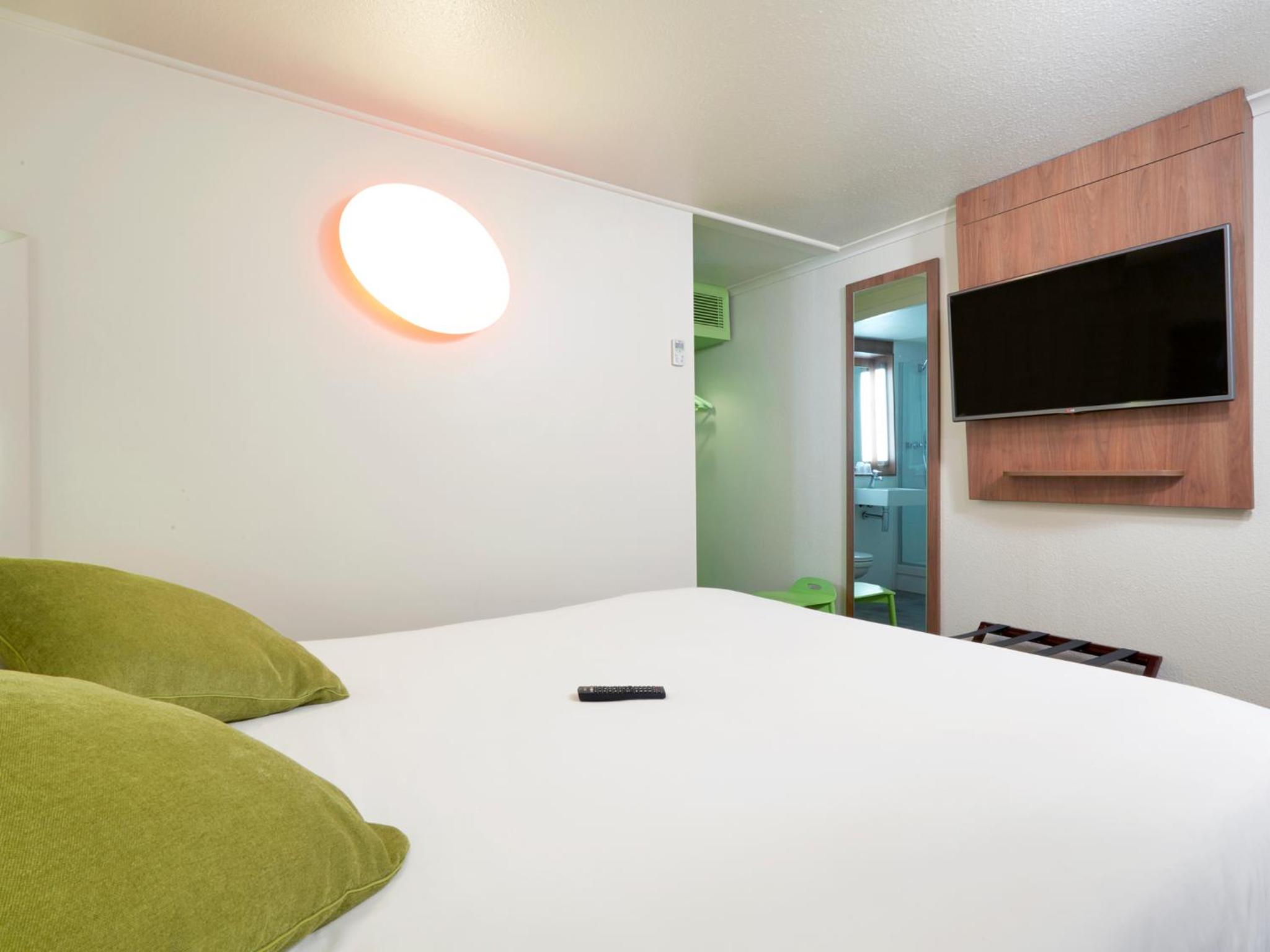 Standard Double Room - Photo 4