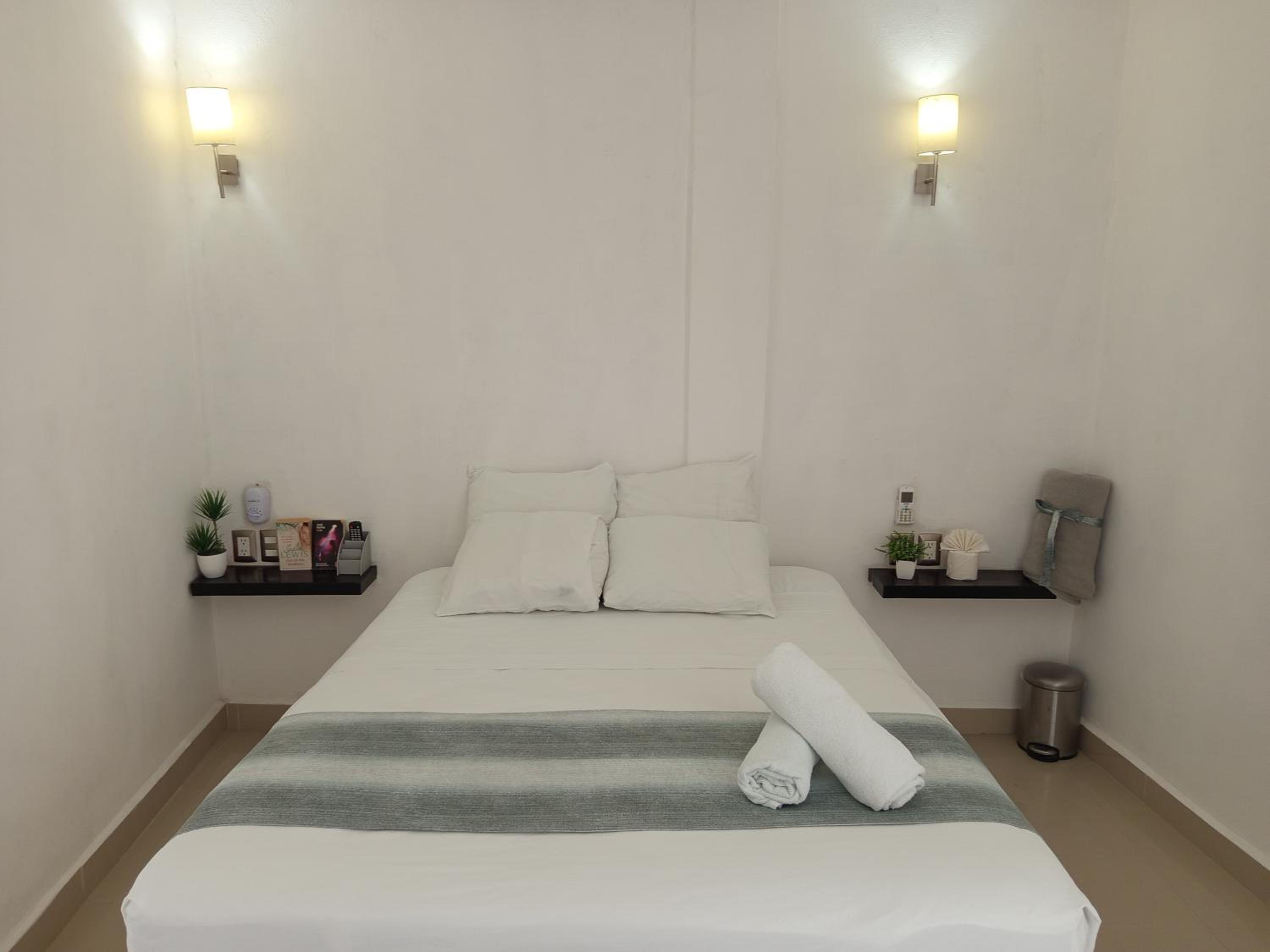 One-Bedroom Apartment - Photo 1