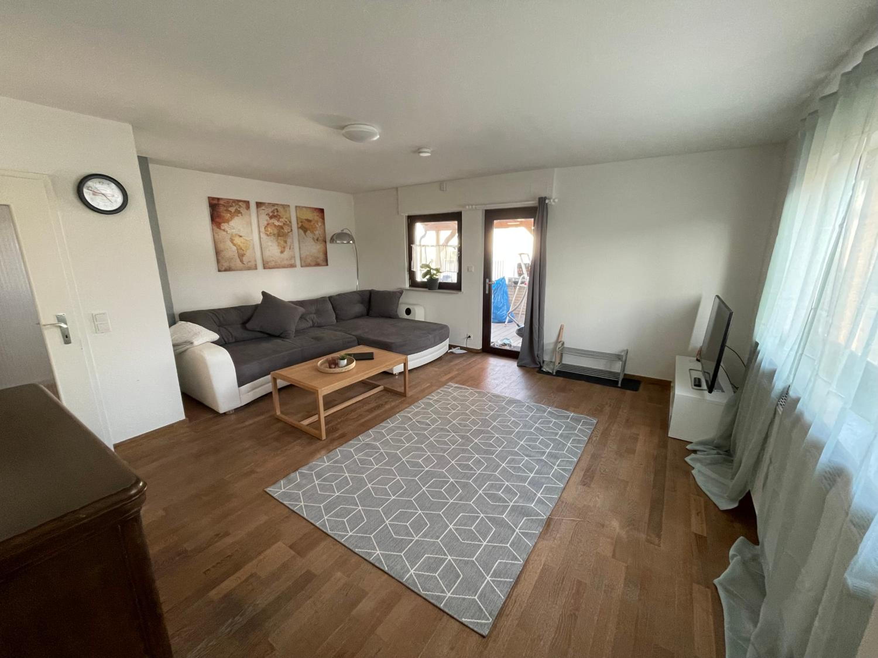 One-Bedroom Apartment photo 1