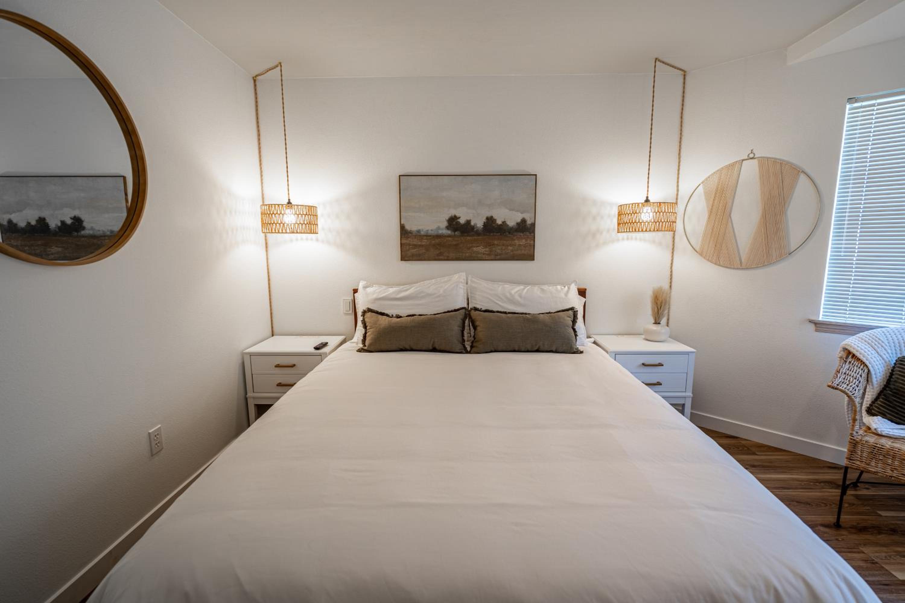 Two-Bedroom Apartment with Lake View photo 3