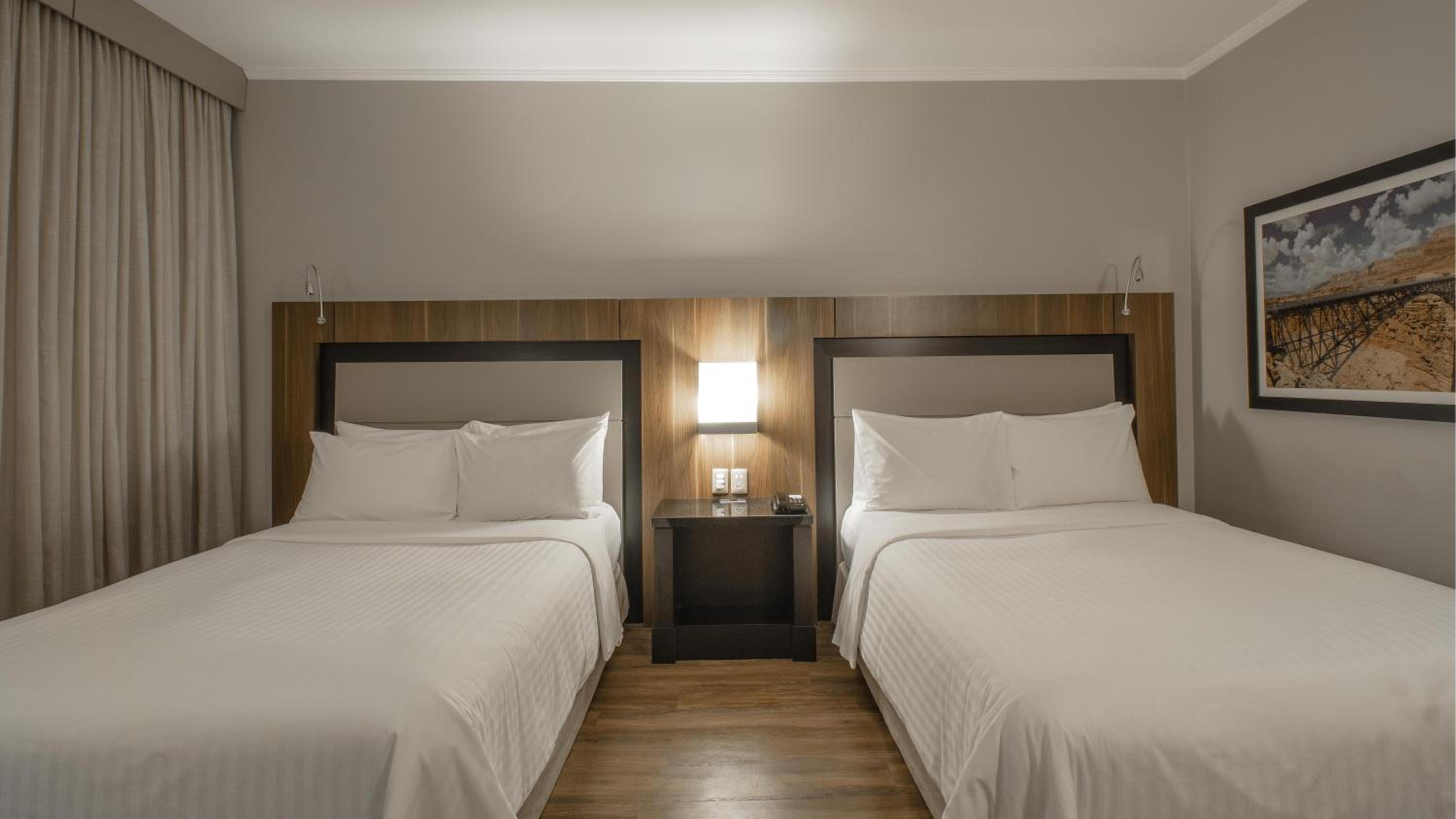 Deluxe Double Room with Two Double Beds - Photo 3