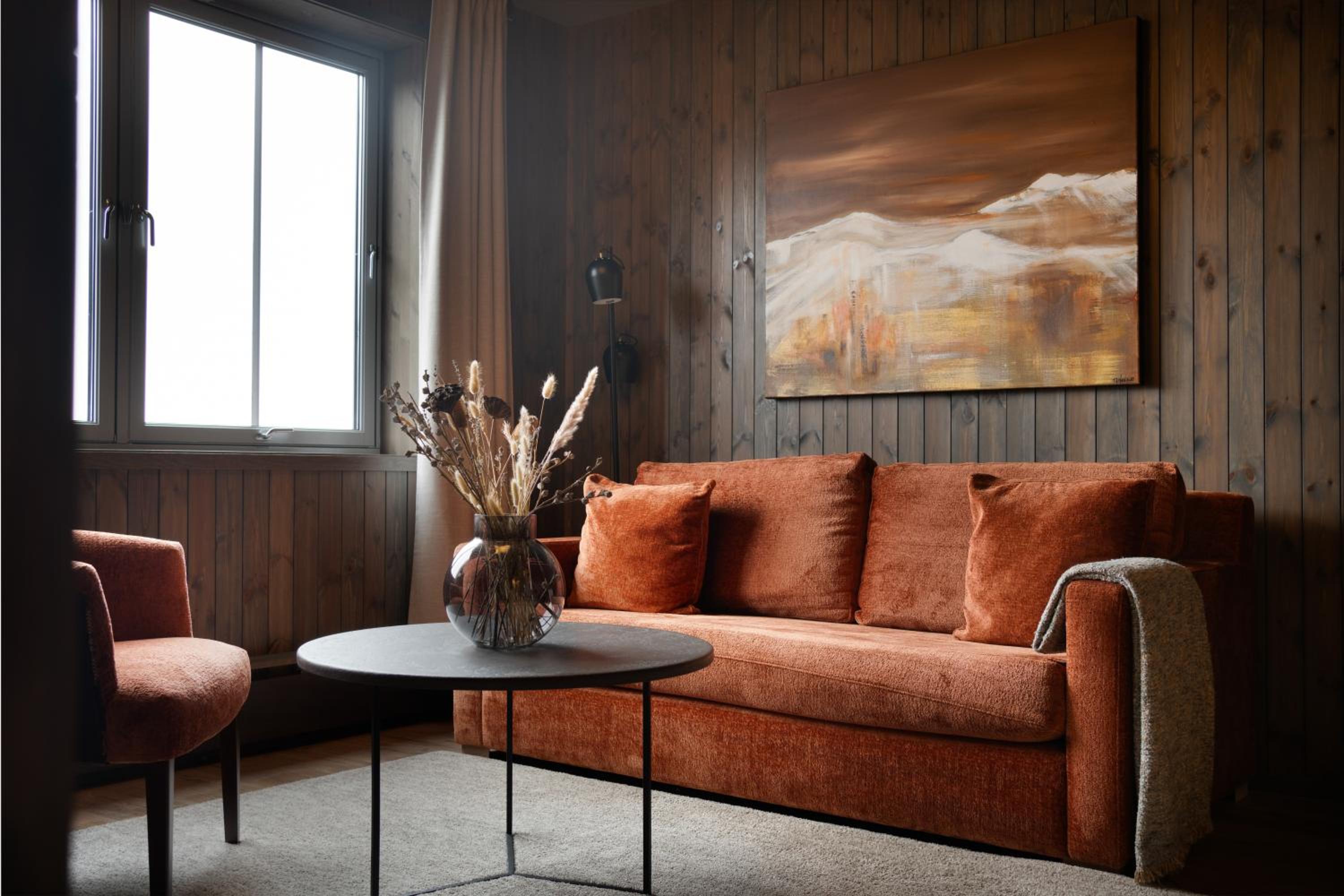 Suite with Mountain View
