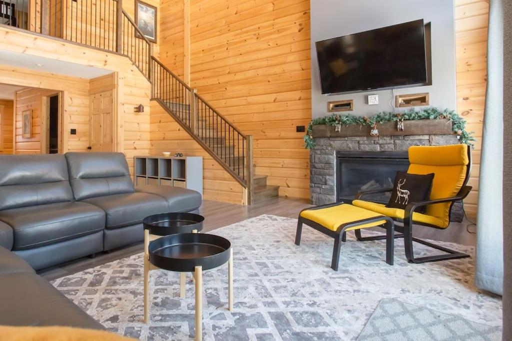 Four-Bedroom Luxury Apartment photo 2