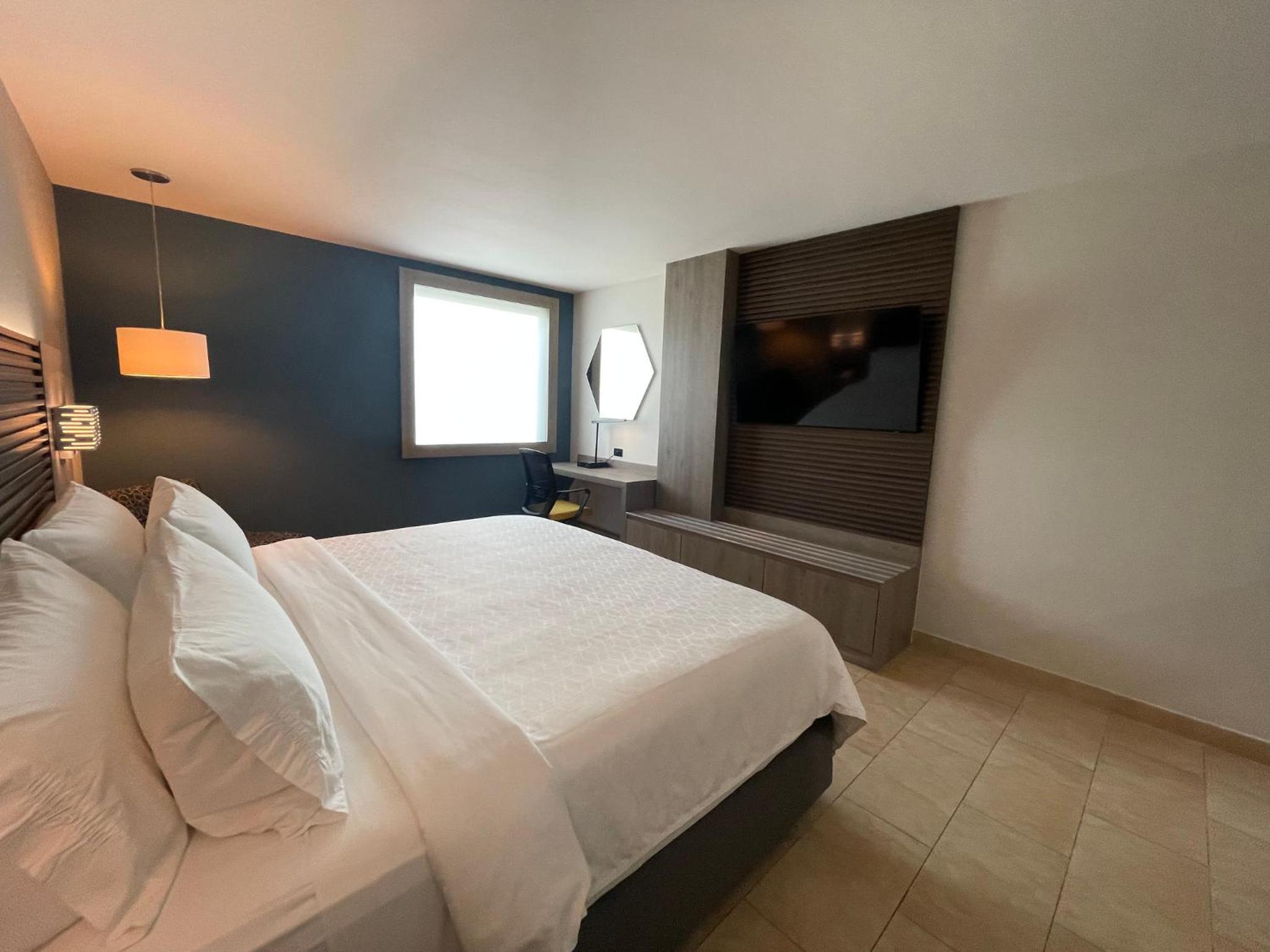Standard King Room - Accessible