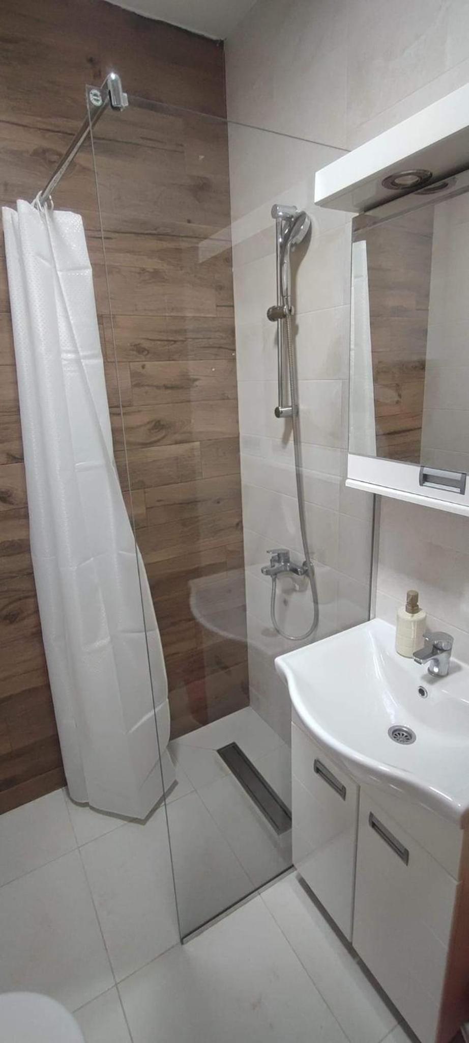 One-Bedroom Apartment with Balcony photo 3