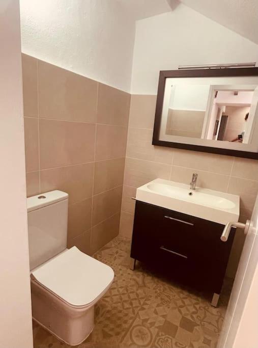 One-Bedroom House photo 2