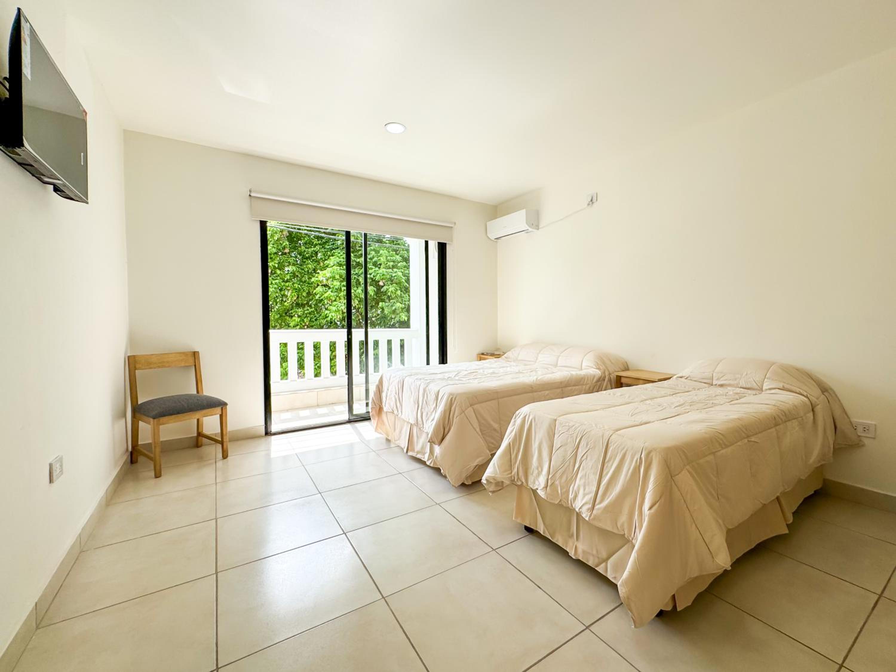 Double or Twin Room photo 3