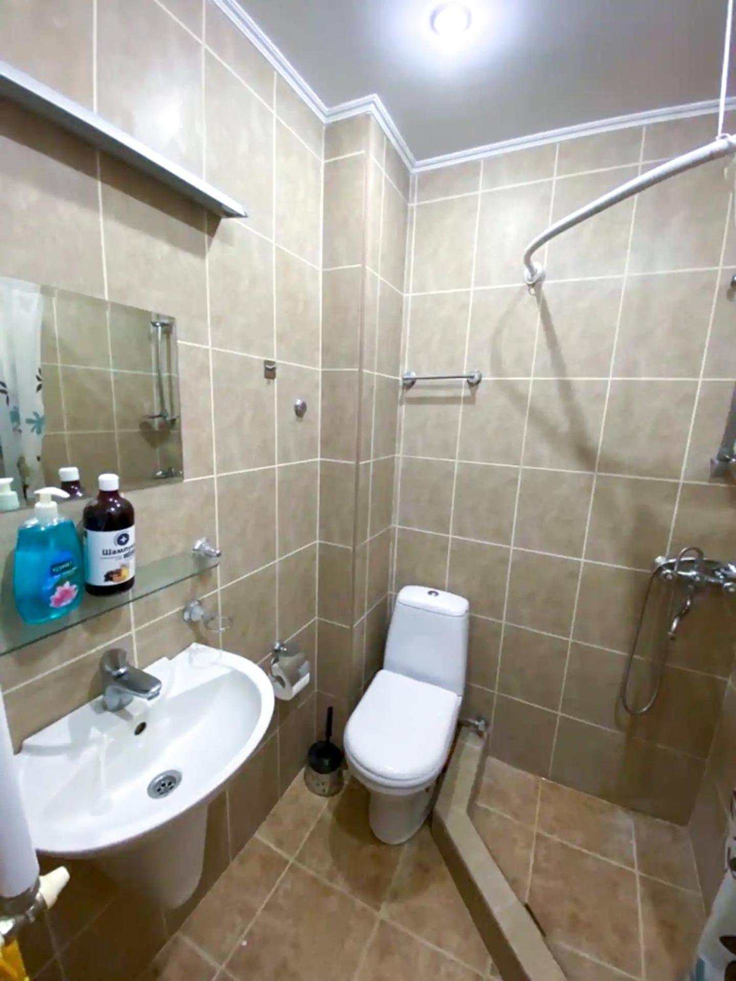 One-Bedroom Apartment photo 2