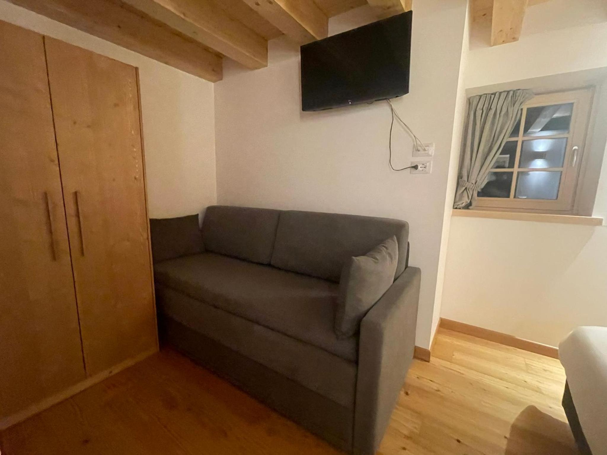 Apartment - Split Level photo 3