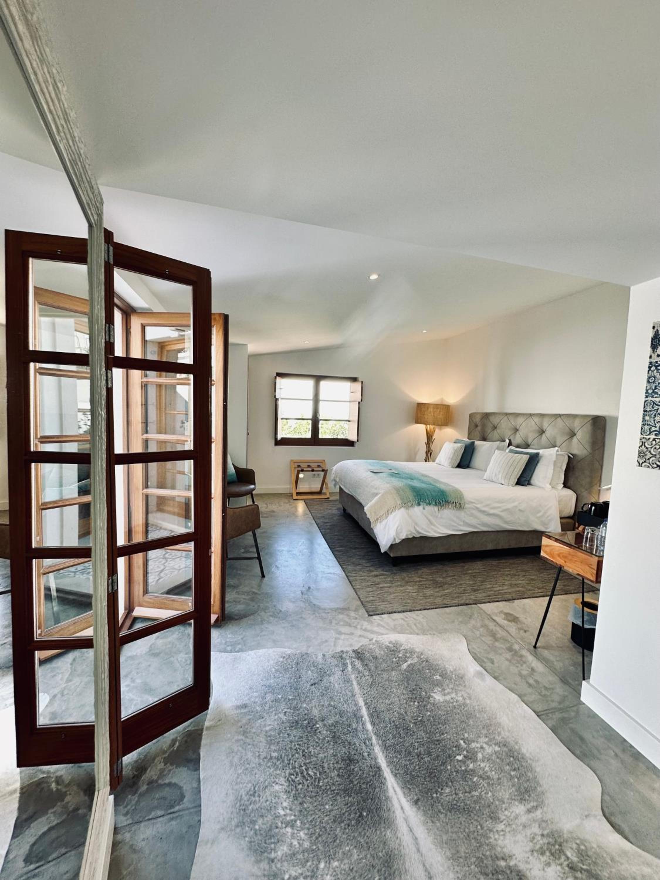 Superior King Room photo 2