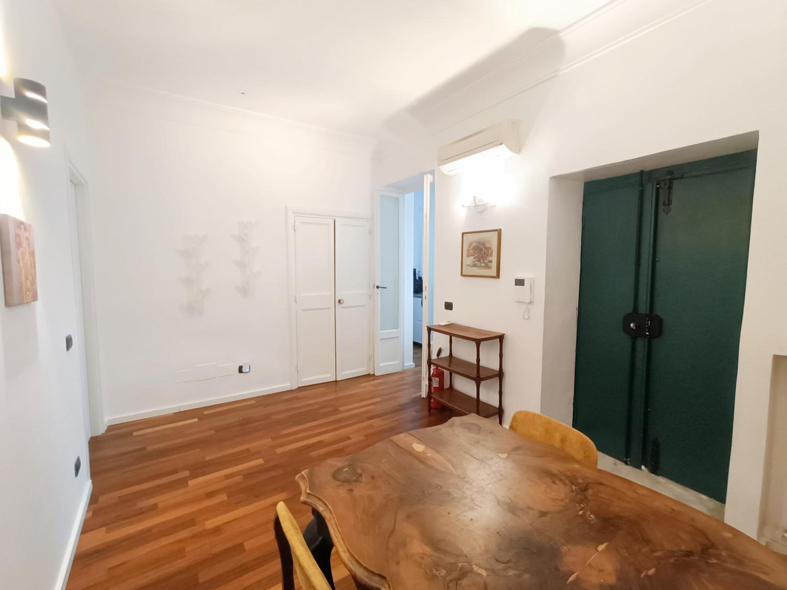 Two-Bedroom Apartment with City View photo 2